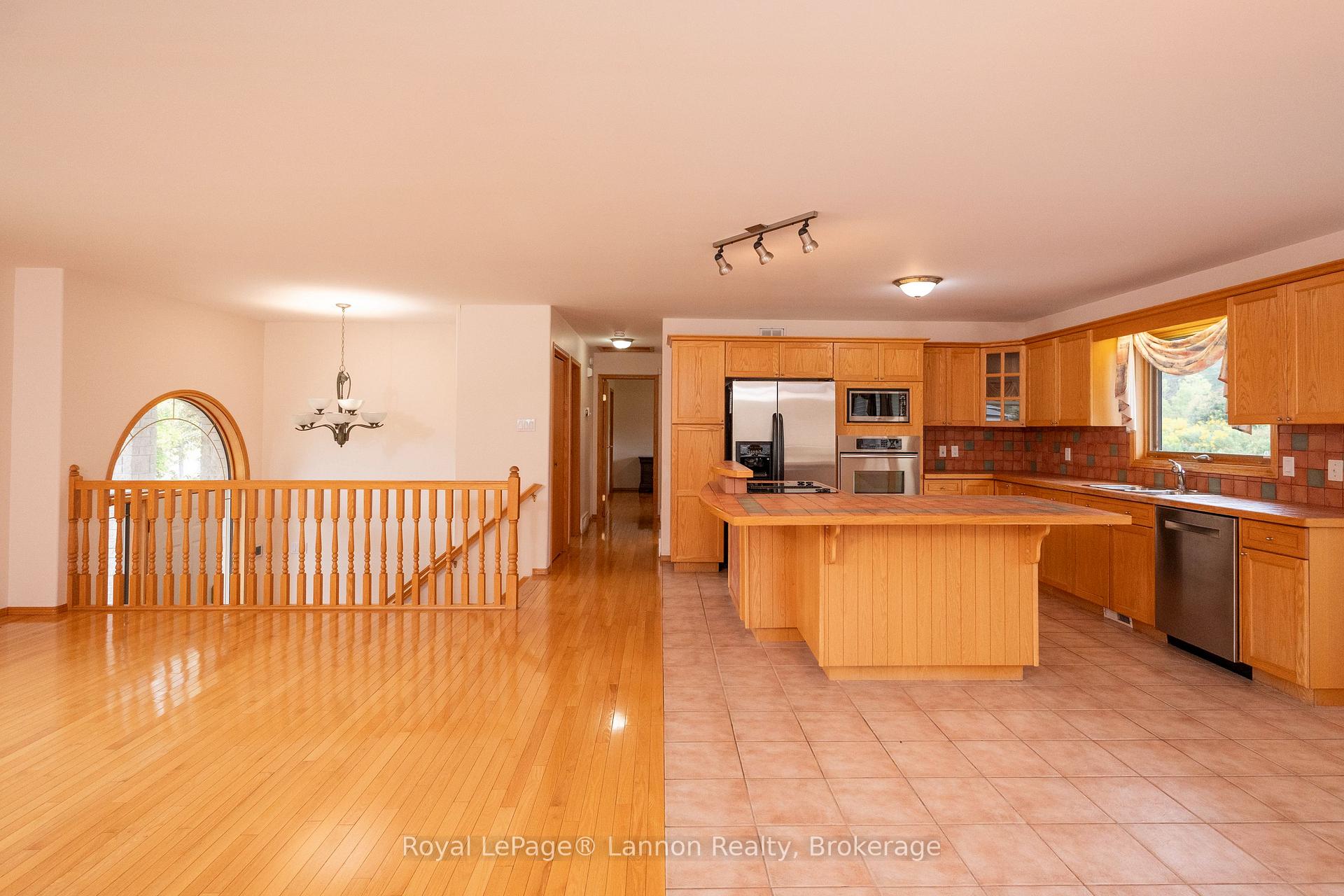 Photo 23 of 2196 Falconcrest Drive, Thunder Bay, Riverdale Road — HOMEH