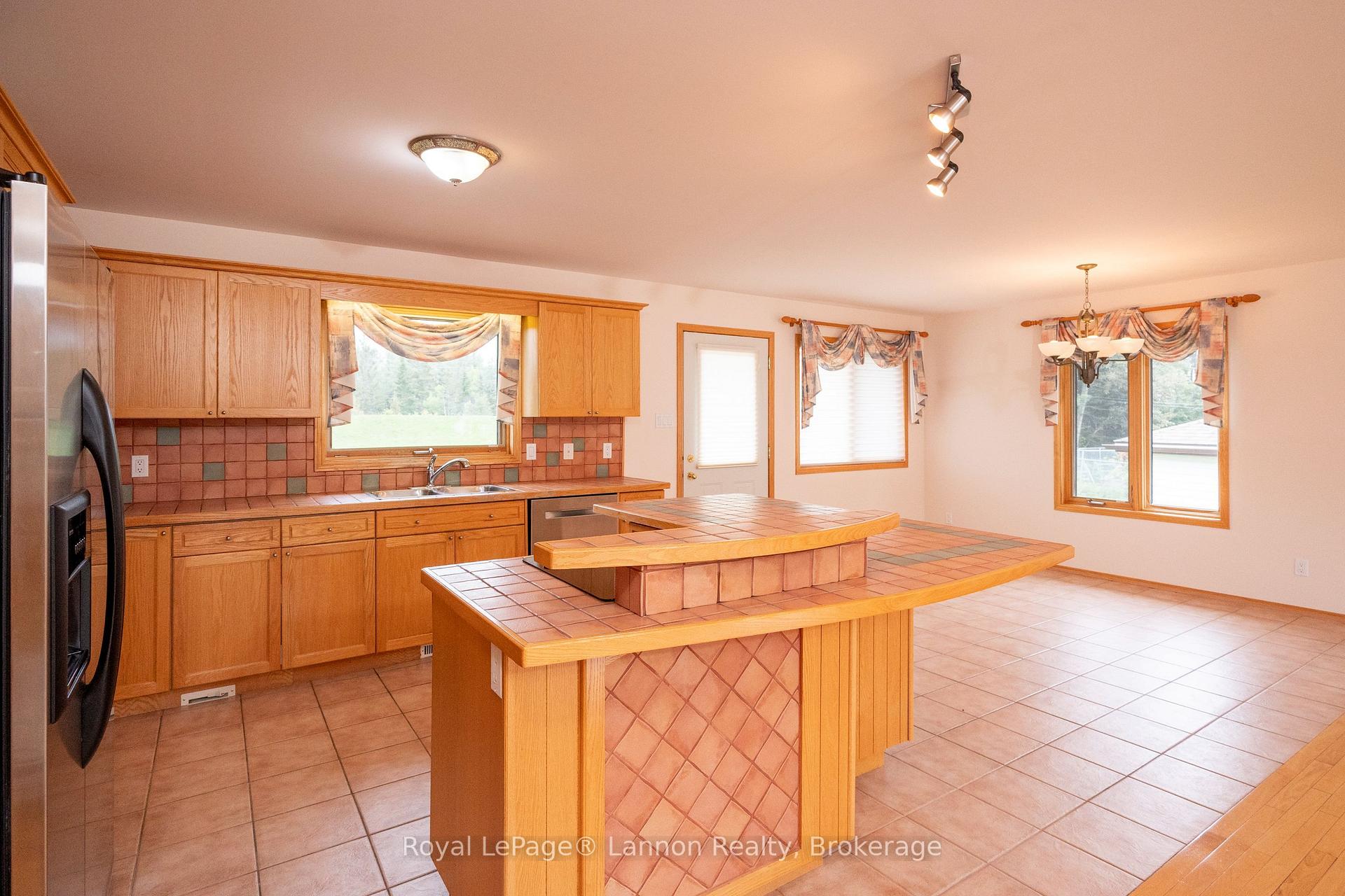 Photo 24 of 2196 Falconcrest Drive, Thunder Bay, Riverdale Road — HOMEH