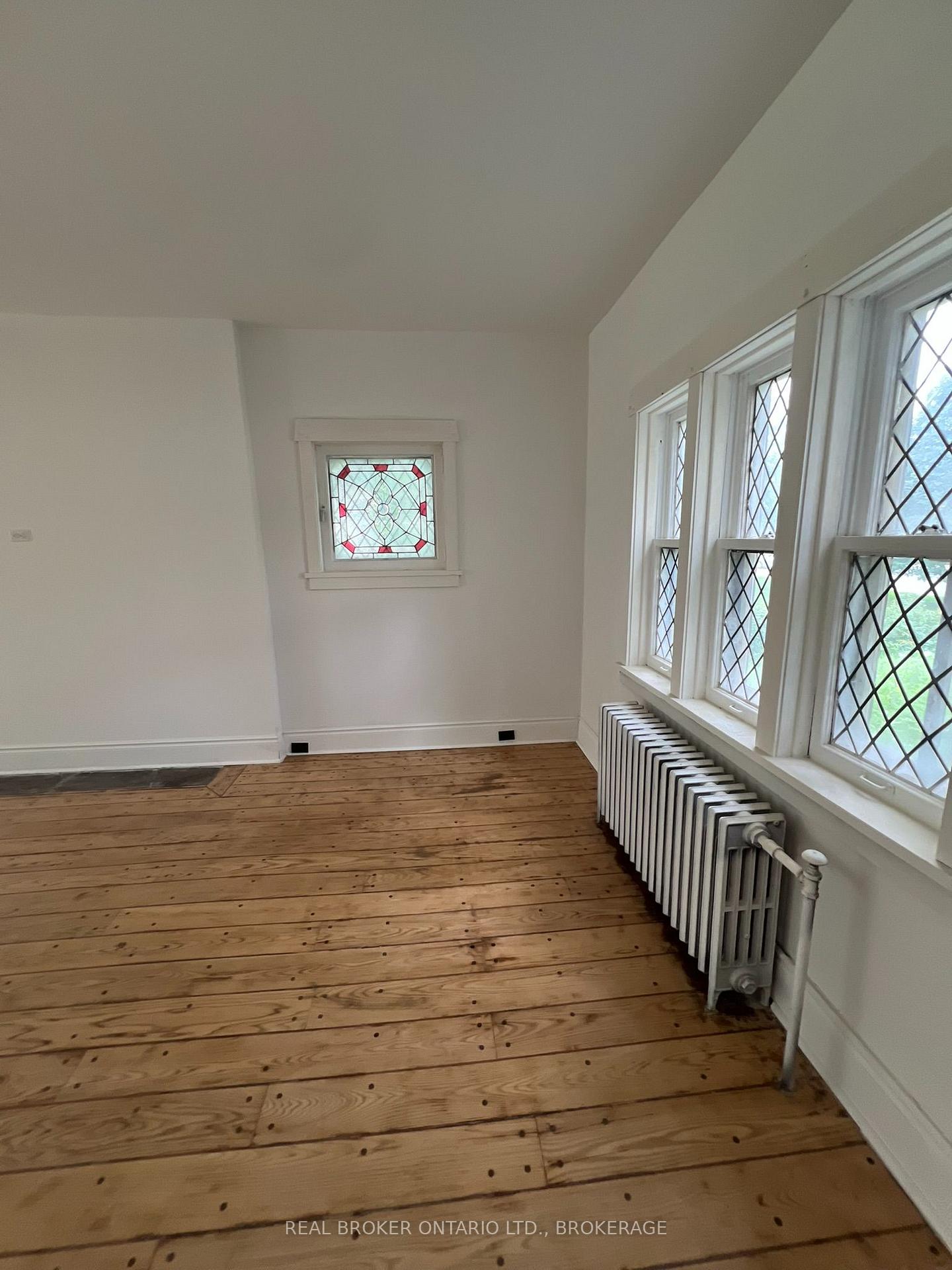 Photo 10 of 320 2nd Street E, Cornwall, Cornwall — HOMEH