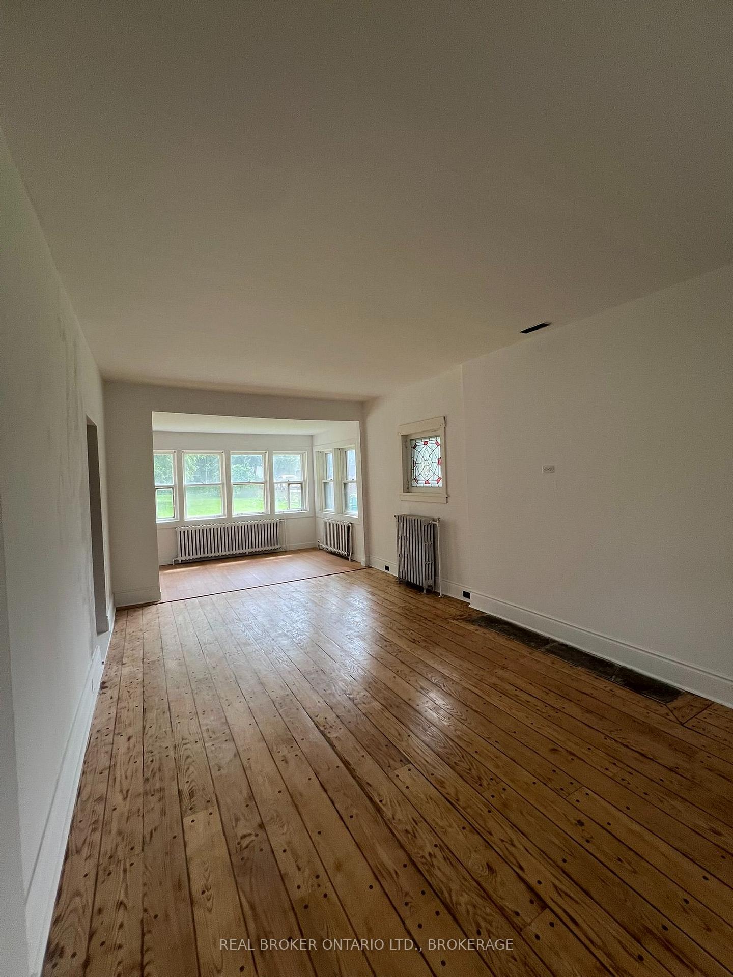 Photo 11 of 320 2nd Street E, Cornwall, Cornwall — HOMEH