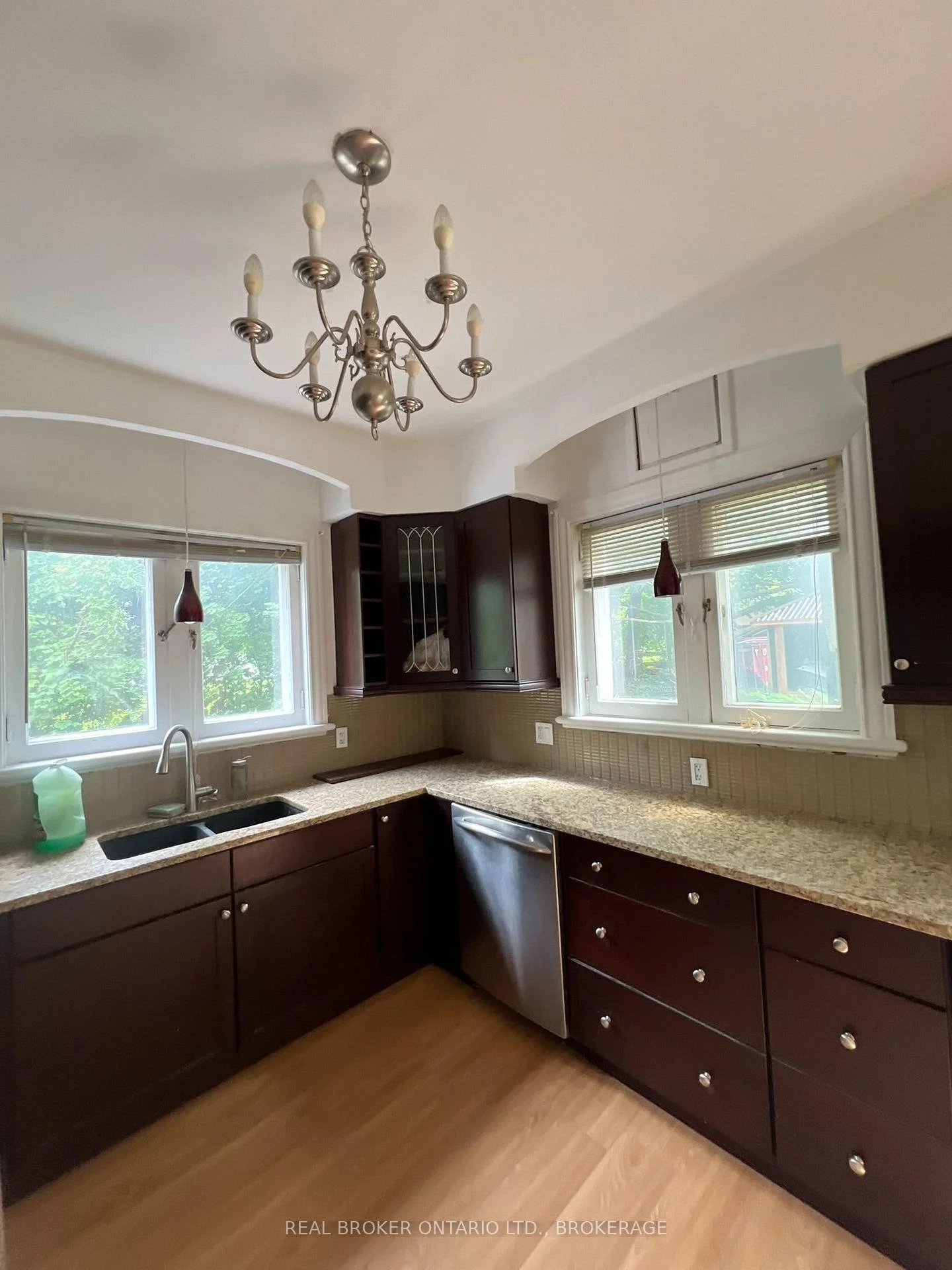 Photo 17 of 320 2nd Street E, Cornwall, Cornwall — HOMEH