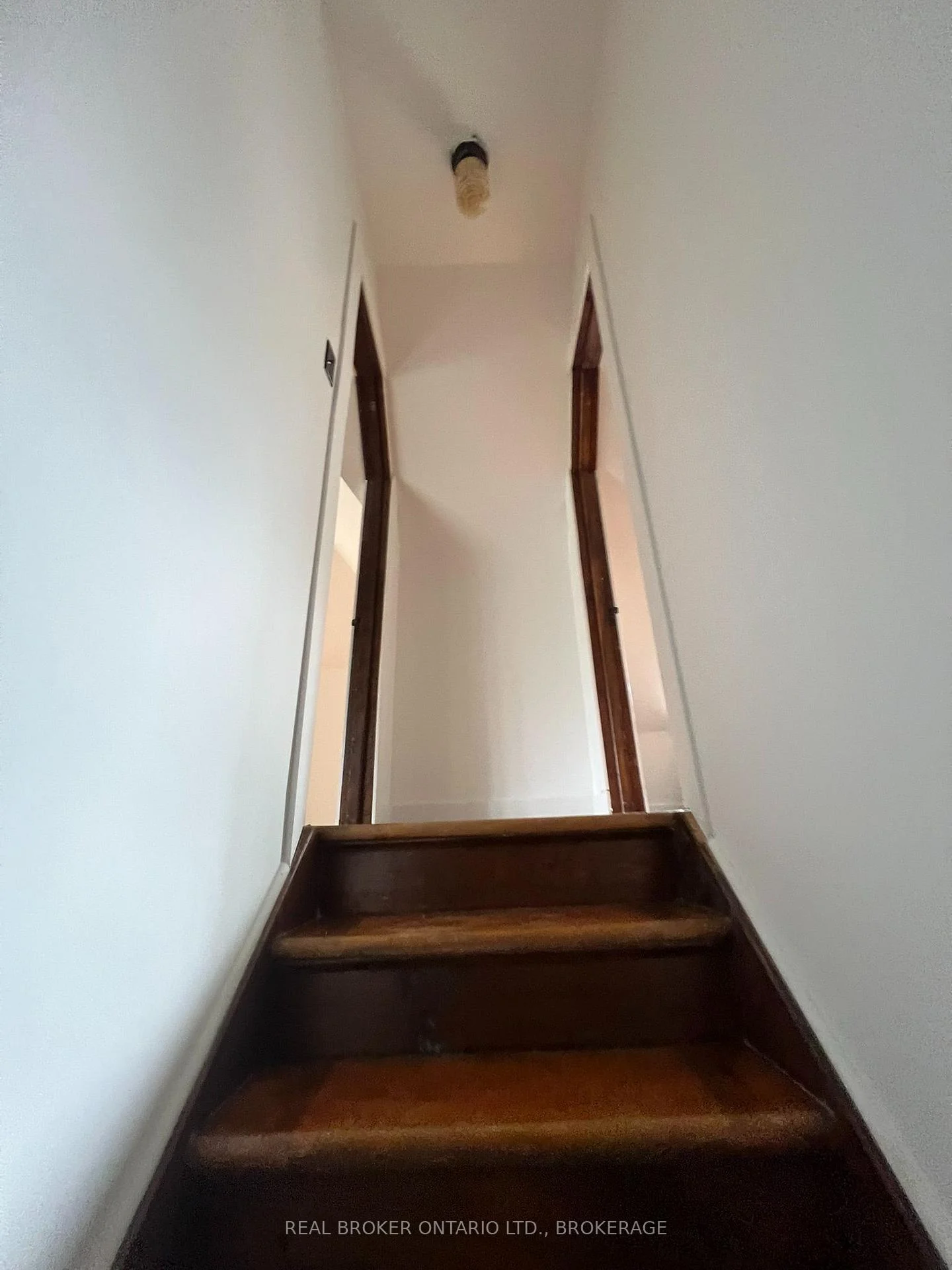 Photo 19 of 320 2nd Street E, Cornwall, Cornwall — HOMEH