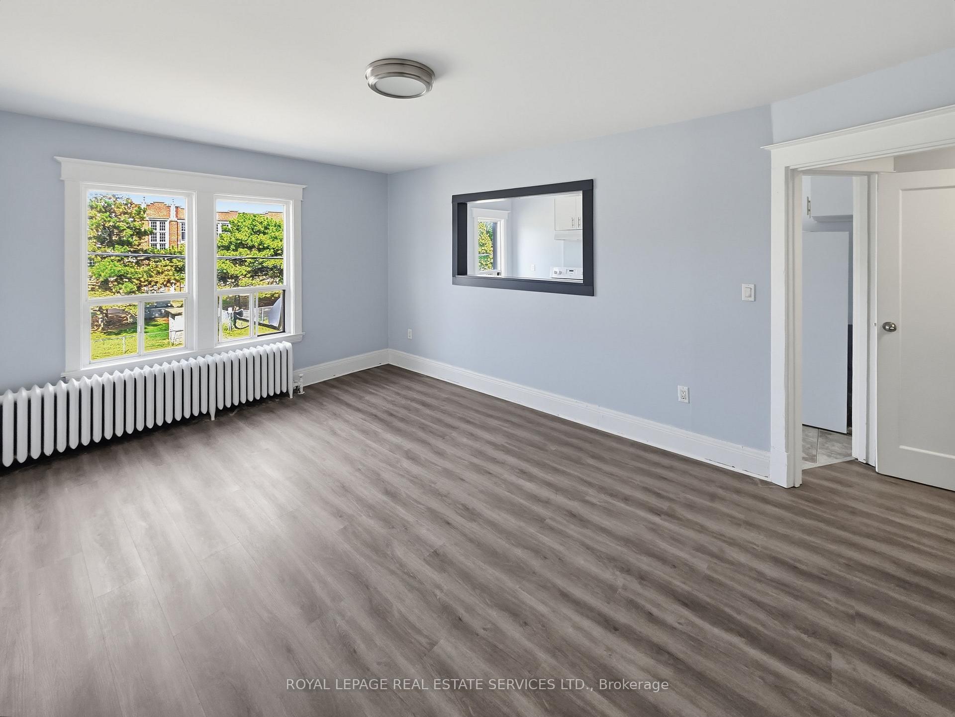Photo 3 of Unit 8, 8 Ottawa Street N, Hamilton, Crown Point — HOMEH