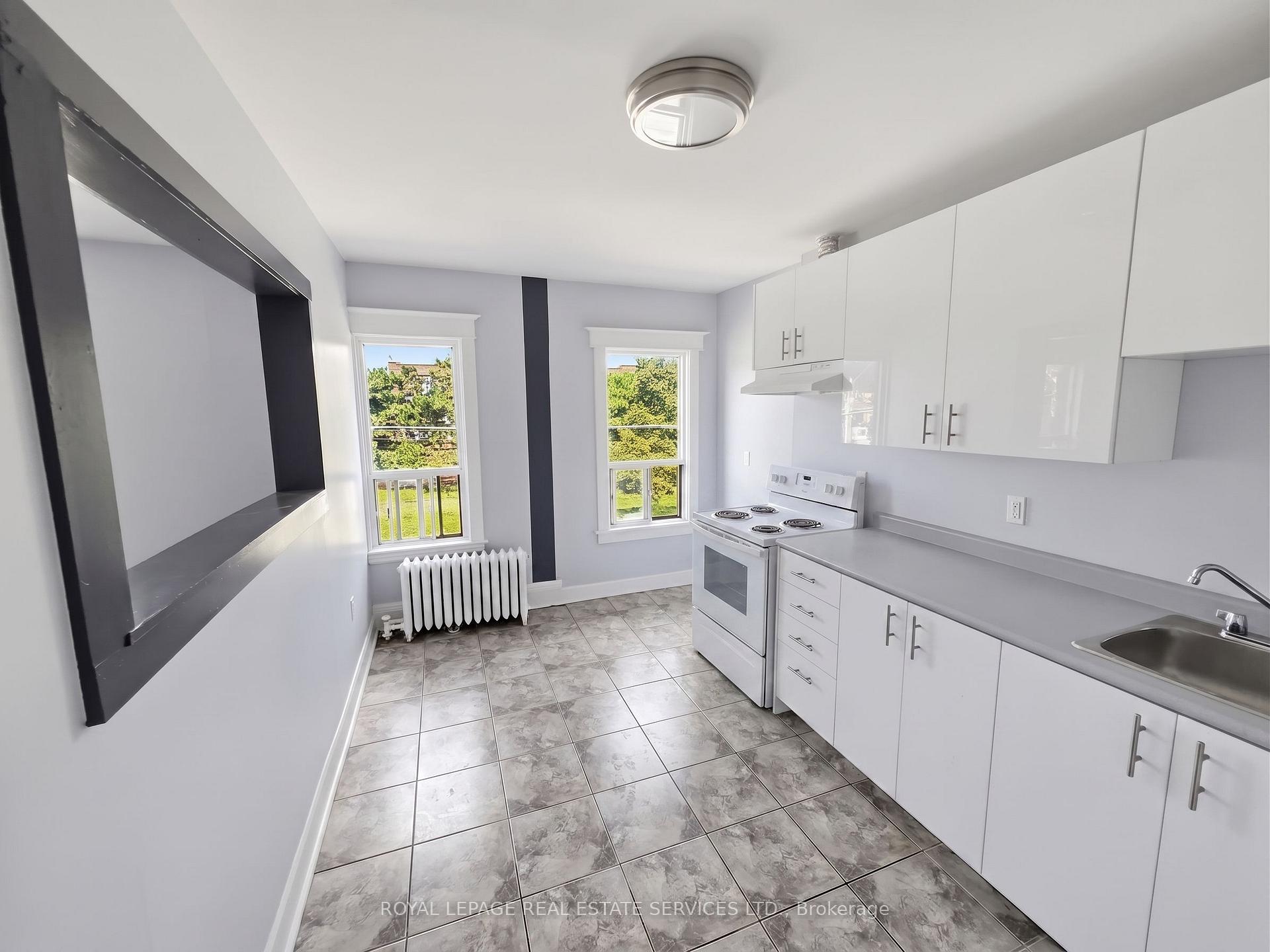 Photo 6 of Unit 8, 8 Ottawa Street N, Hamilton, Crown Point — HOMEH