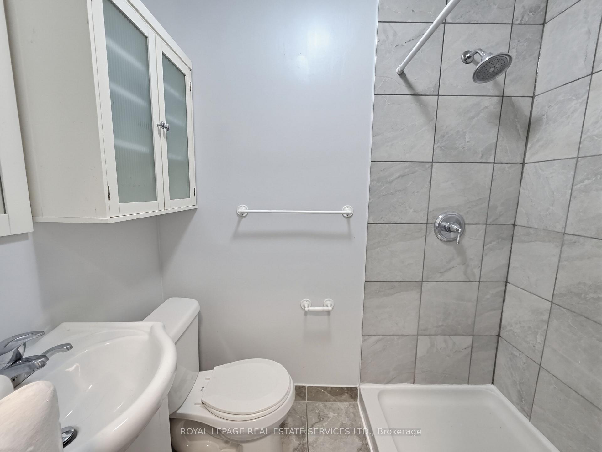 Photo 7 of Unit 8, 8 Ottawa Street N, Hamilton, Crown Point — HOMEH