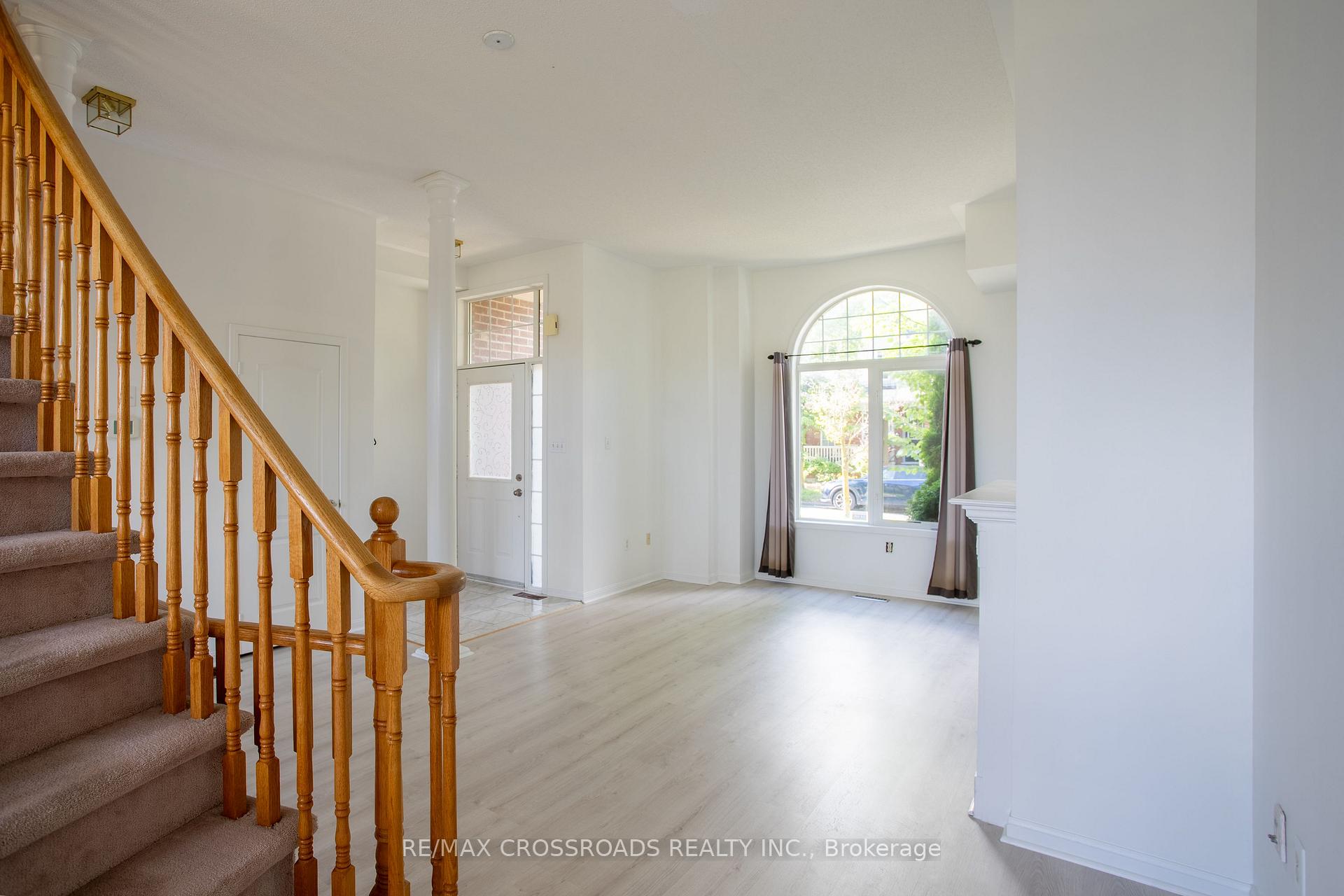 Photo 3 of 53 Cornell Park Avenue, Markham, Cornell — HOMEH