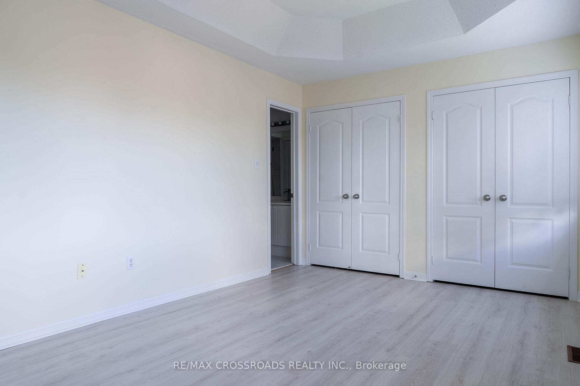Photo 13 of 53 Cornell Park Avenue, Markham, Cornell — HOMEH