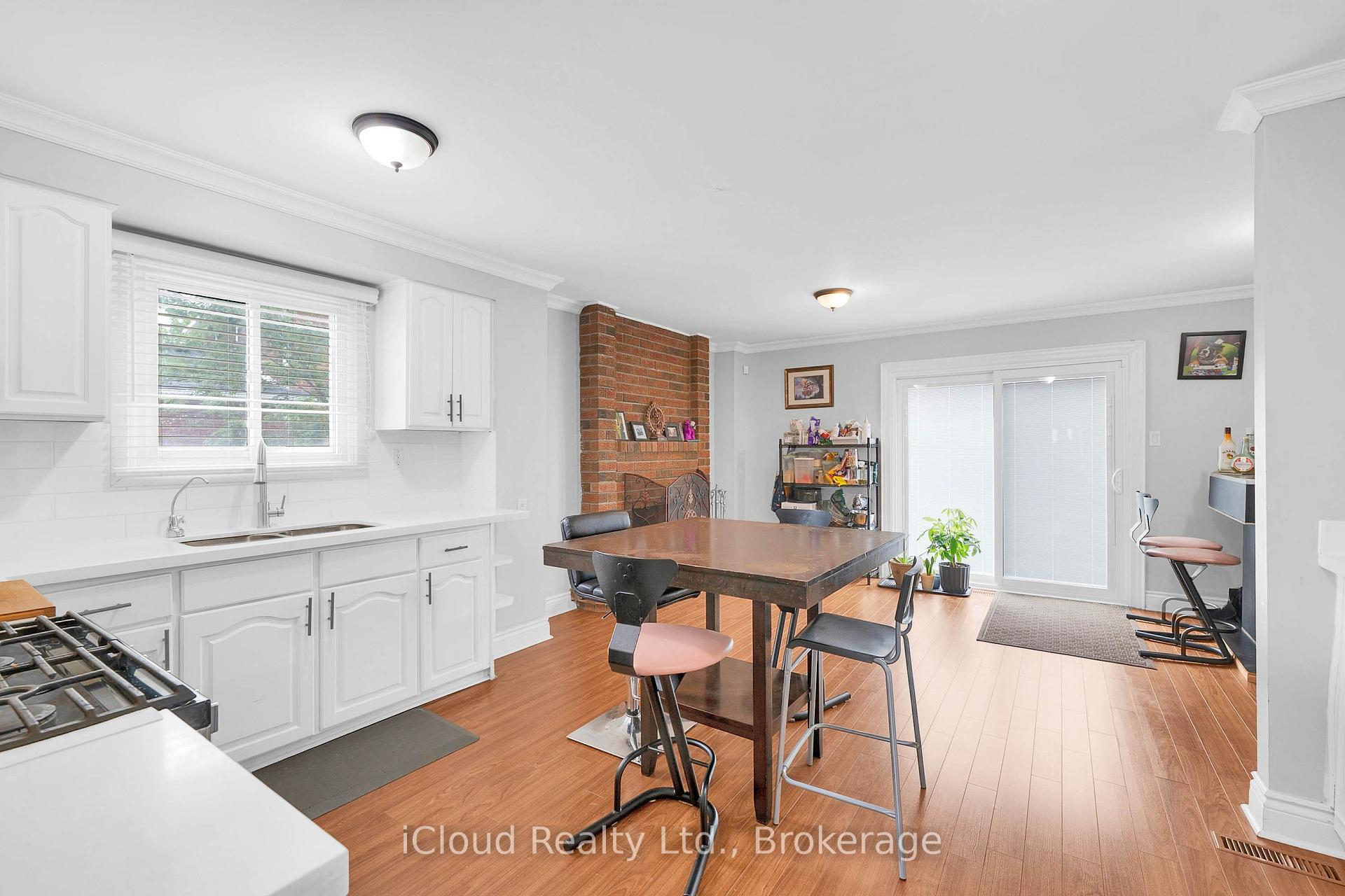 Photo 10 of 83 Fairglen Avenue, Brampton, Brampton West — HOMEH