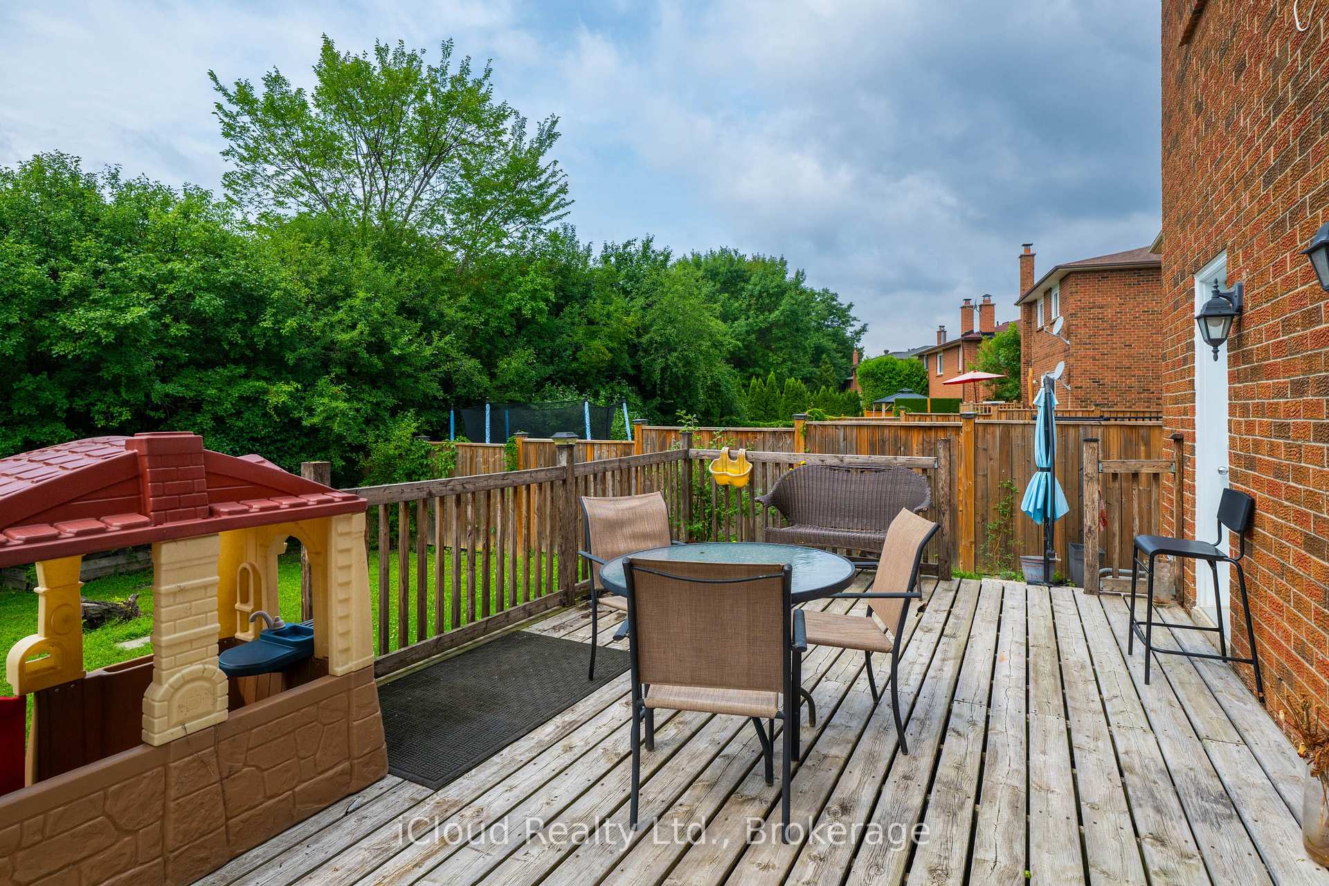 Photo 37 of 83 Fairglen Avenue, Brampton, Brampton West — HOMEH