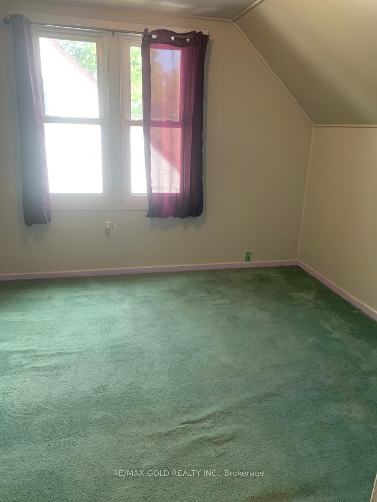 Photo 14 of 1315 Partington Avenue, Windsor, Windsor University District — HOMEH