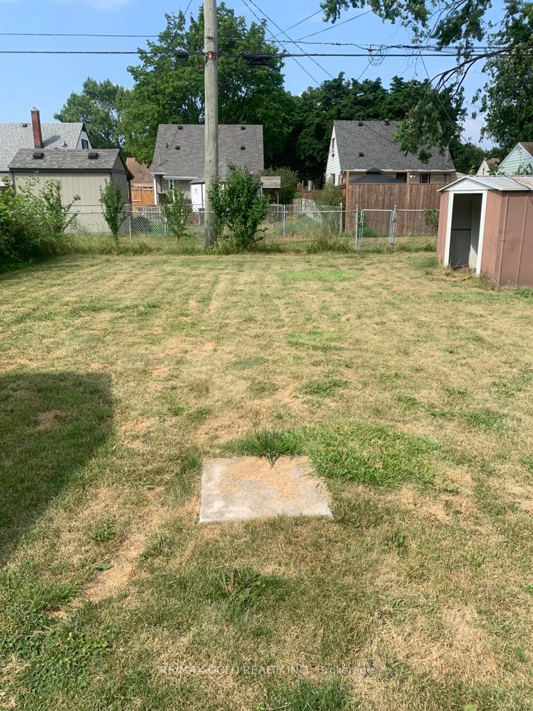 Photo 20 of 1315 Partington Avenue, Windsor, Windsor University District — HOMEH