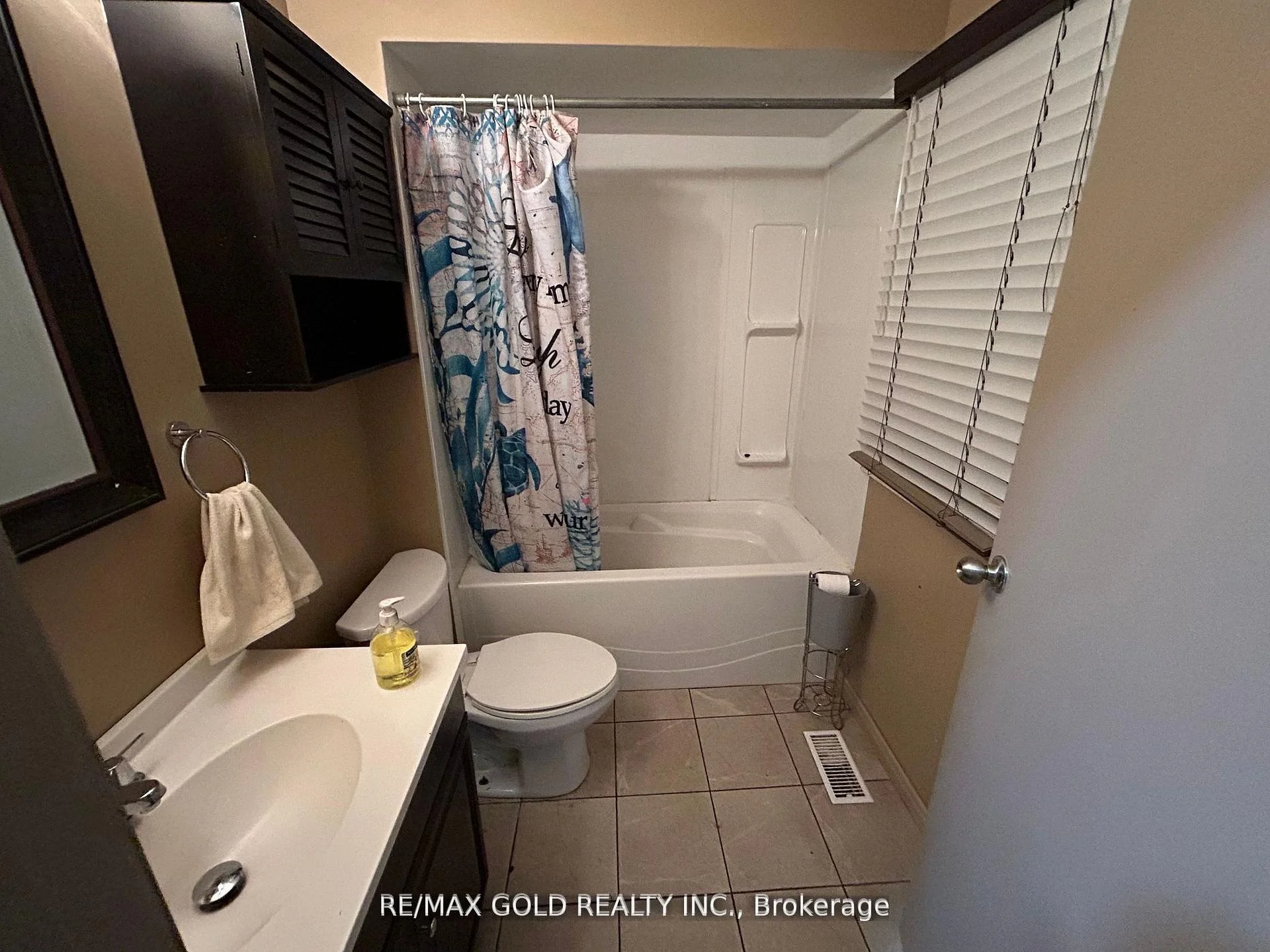 Photo 11 of 1315 Partington Avenue, Windsor, Windsor University District — HOMEH
