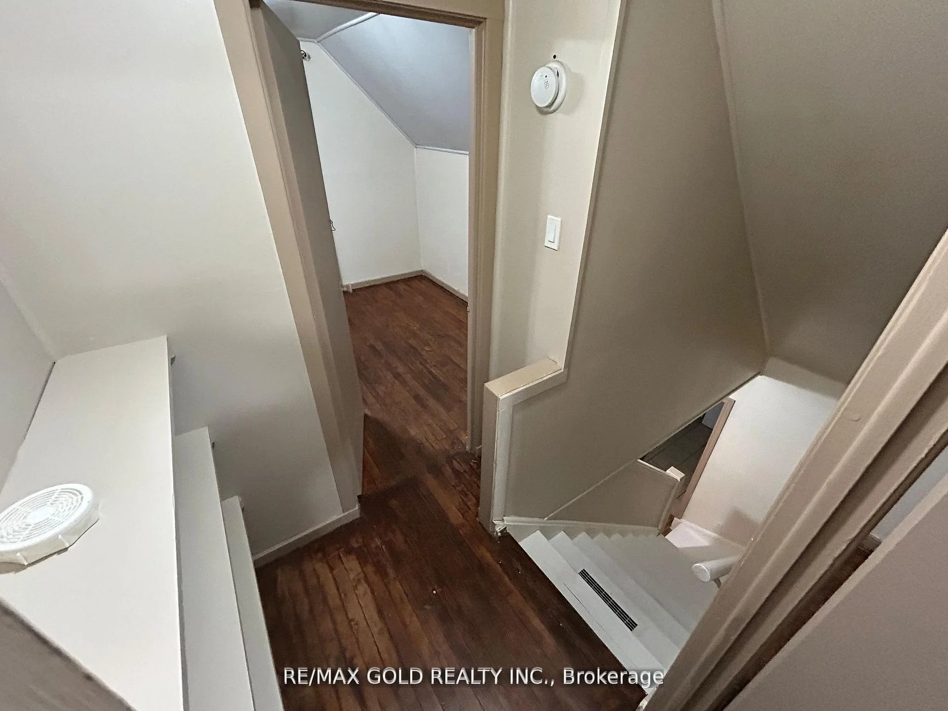 Photo 17 of 1315 Partington Avenue, Windsor, Windsor University District — HOMEH