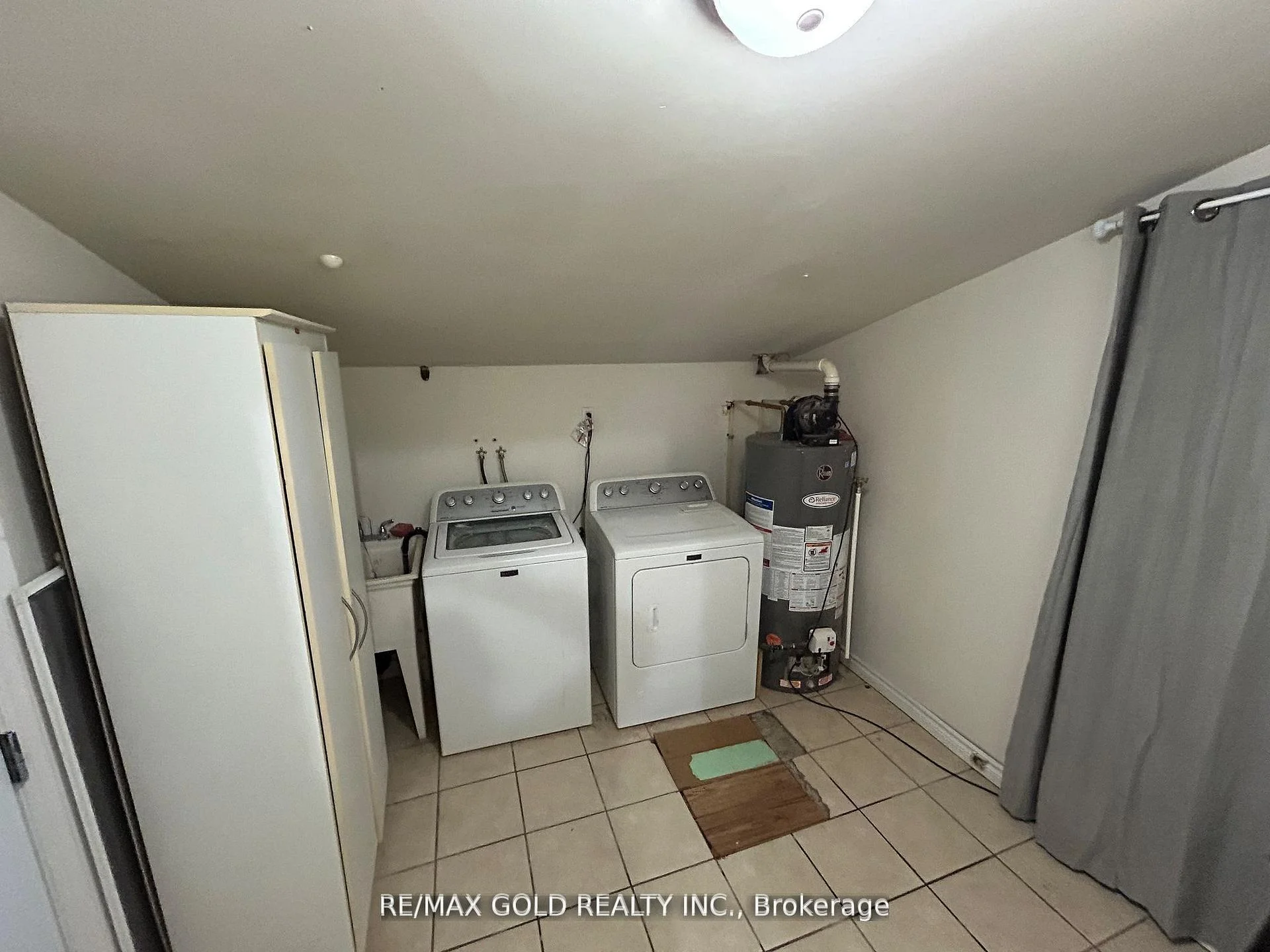 Photo 24 of 1315 Partington Avenue, Windsor, Windsor University District — HOMEH