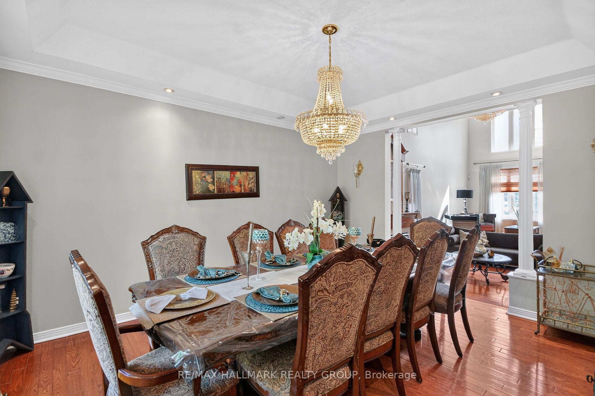 Photo 9 of 11 Taj Court, Ottawa, Hunt Club Park — HOMEH