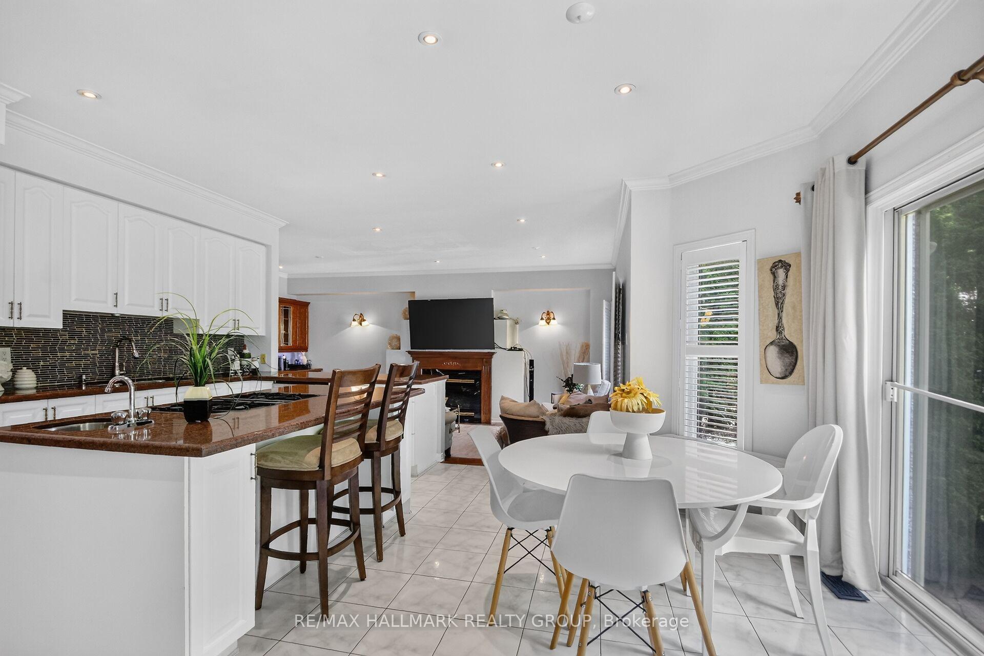 Photo 16 of 11 Taj Court, Ottawa, Hunt Club Park — HOMEH