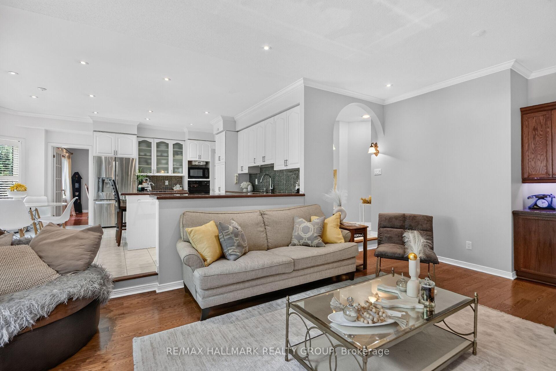 Photo 17 of 11 Taj Court, Ottawa, Hunt Club Park — HOMEH
