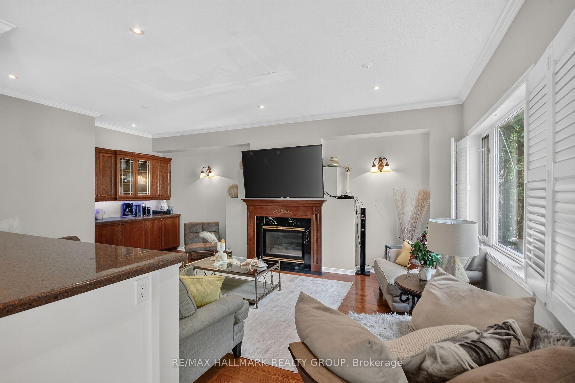 Photo 18 of 11 Taj Court, Ottawa, Hunt Club Park — HOMEH