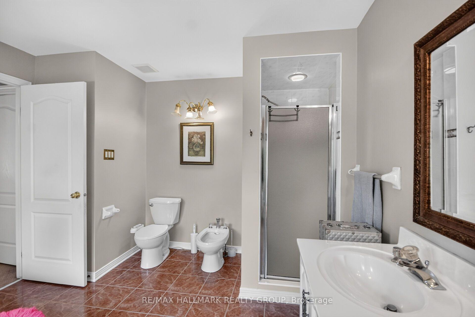 Photo 30 of 11 Taj Court, Ottawa, Hunt Club Park — HOMEH