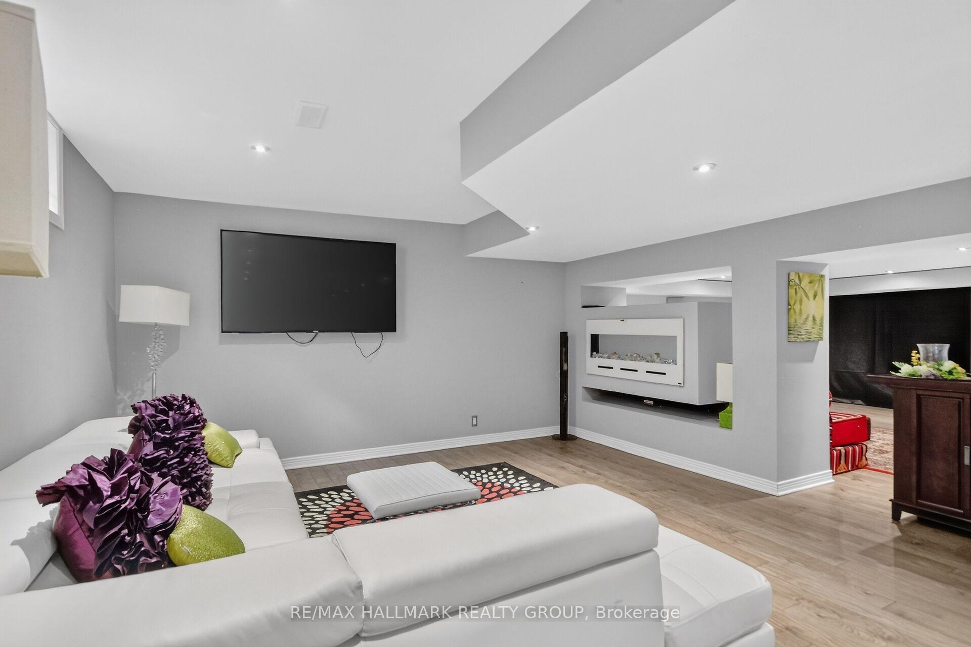 Photo 42 of 11 Taj Court, Ottawa, Hunt Club Park — HOMEH