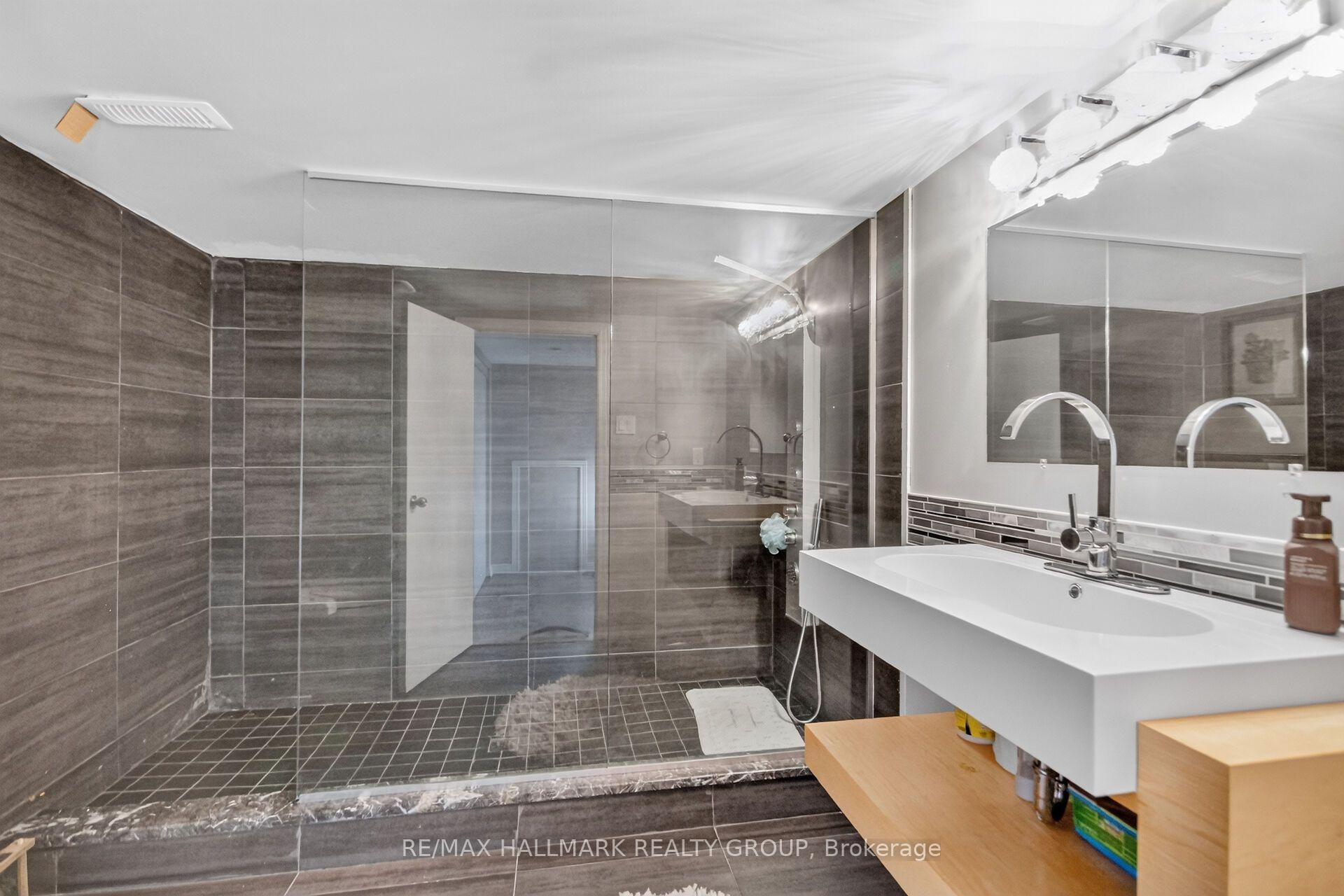 Photo 45 of 11 Taj Court, Ottawa, Hunt Club Park — HOMEH