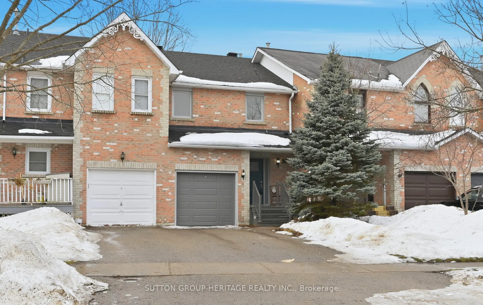 Photo 1 of 26 Wheler Court, Uxbridge — HOMEH