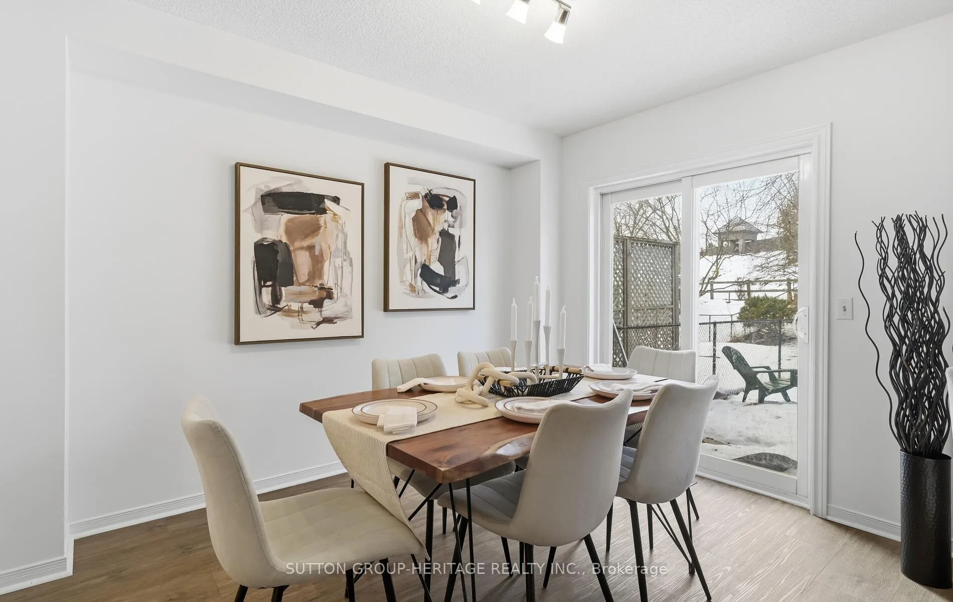 Photo 10 of 26 Wheler Court, Uxbridge — HOMEH