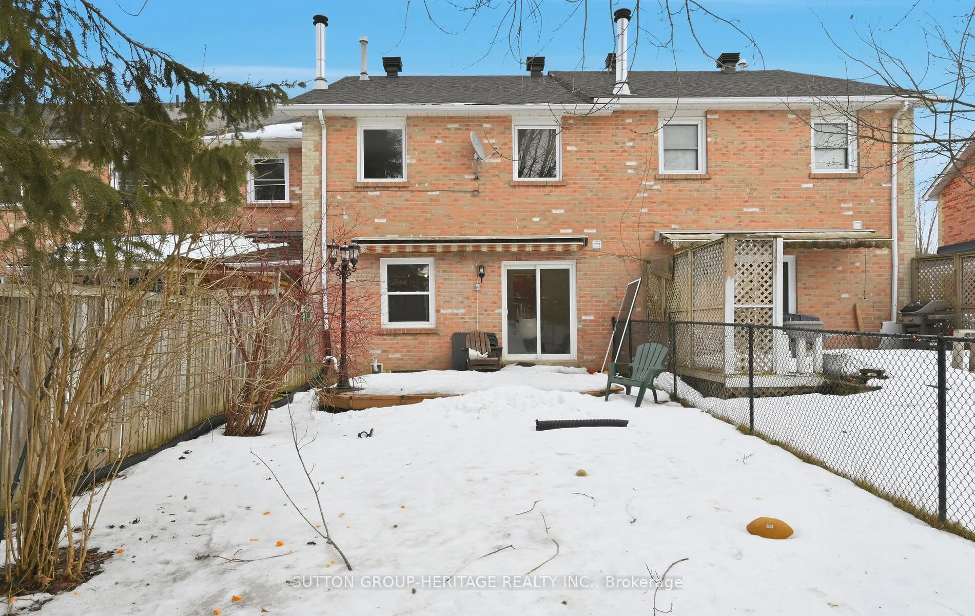 Photo 28 of 26 Wheler Court, Uxbridge — HOMEH