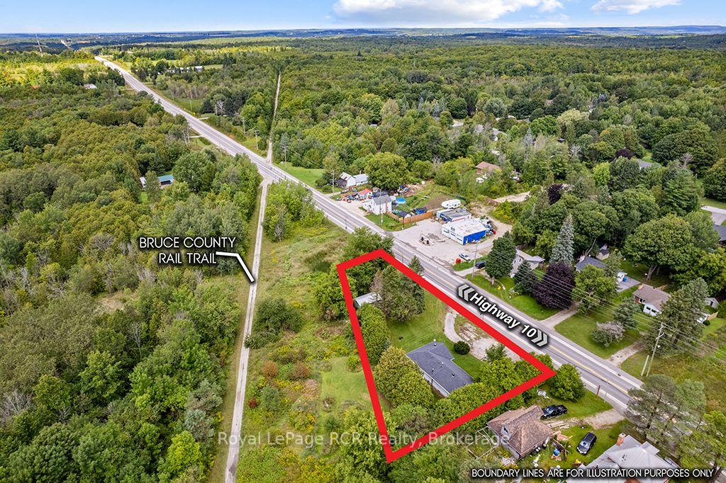 Photo 6 of 777014 10 Highway, Chatsworth — HOMEH