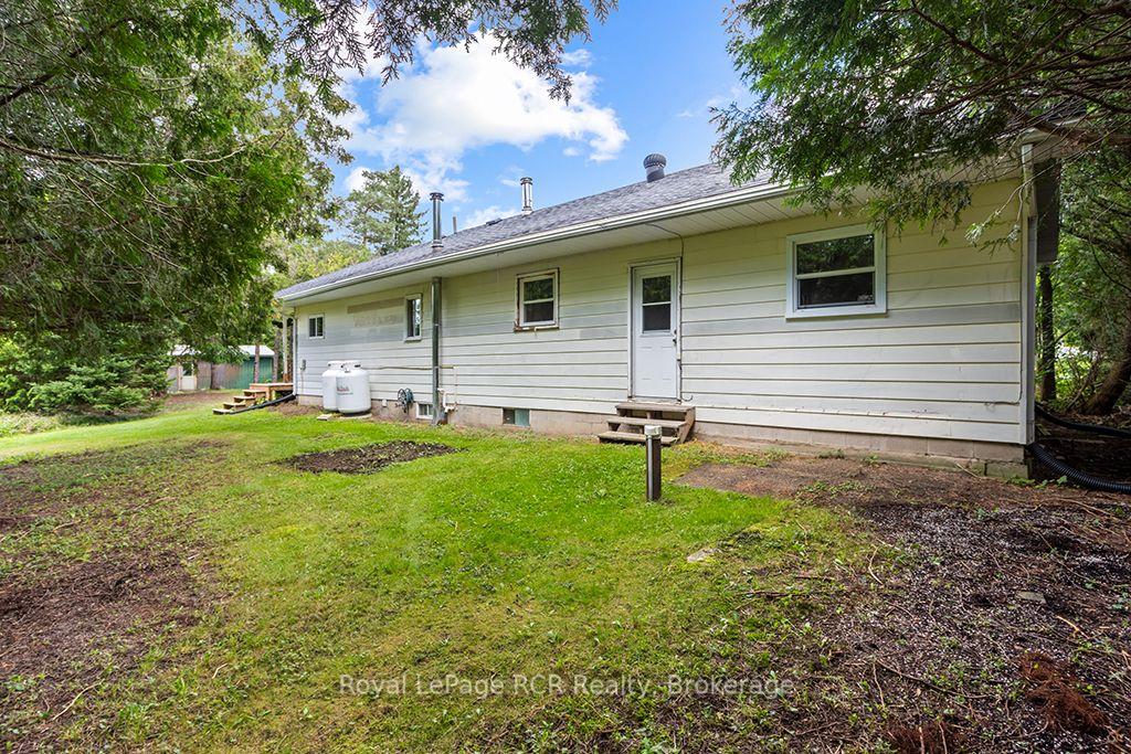 Photo 17 of 777014 10 Highway, Chatsworth — HOMEH