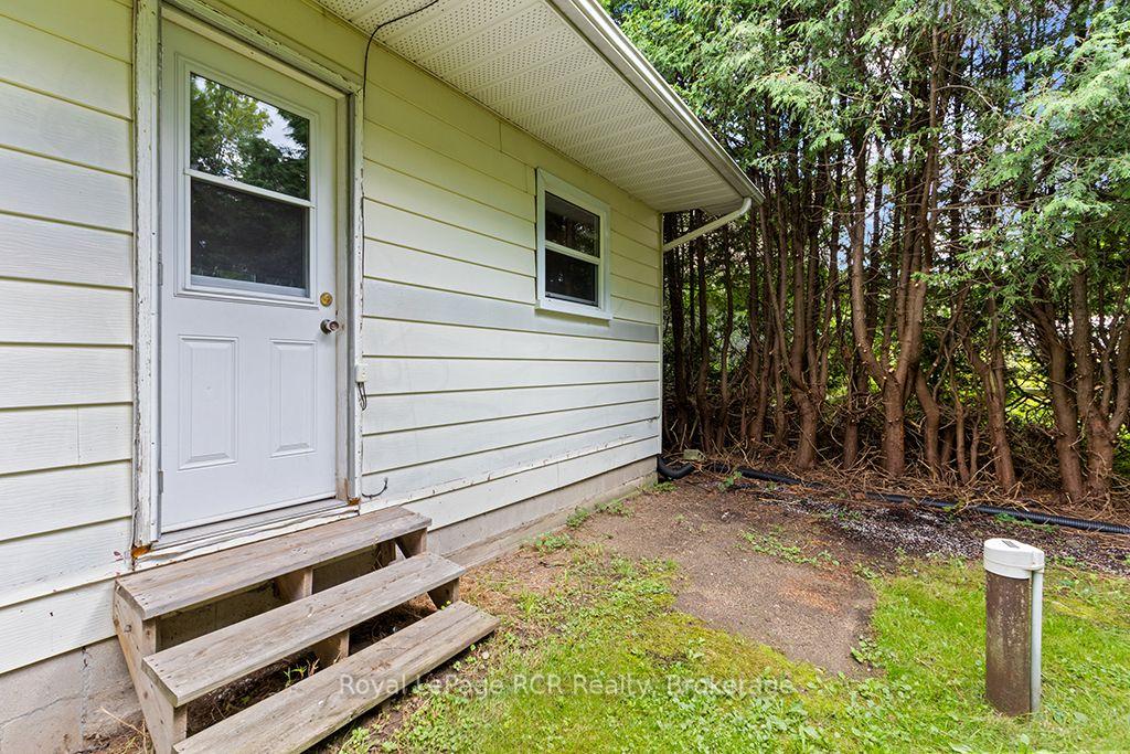 Photo 18 of 777014 10 Highway, Chatsworth — HOMEH
