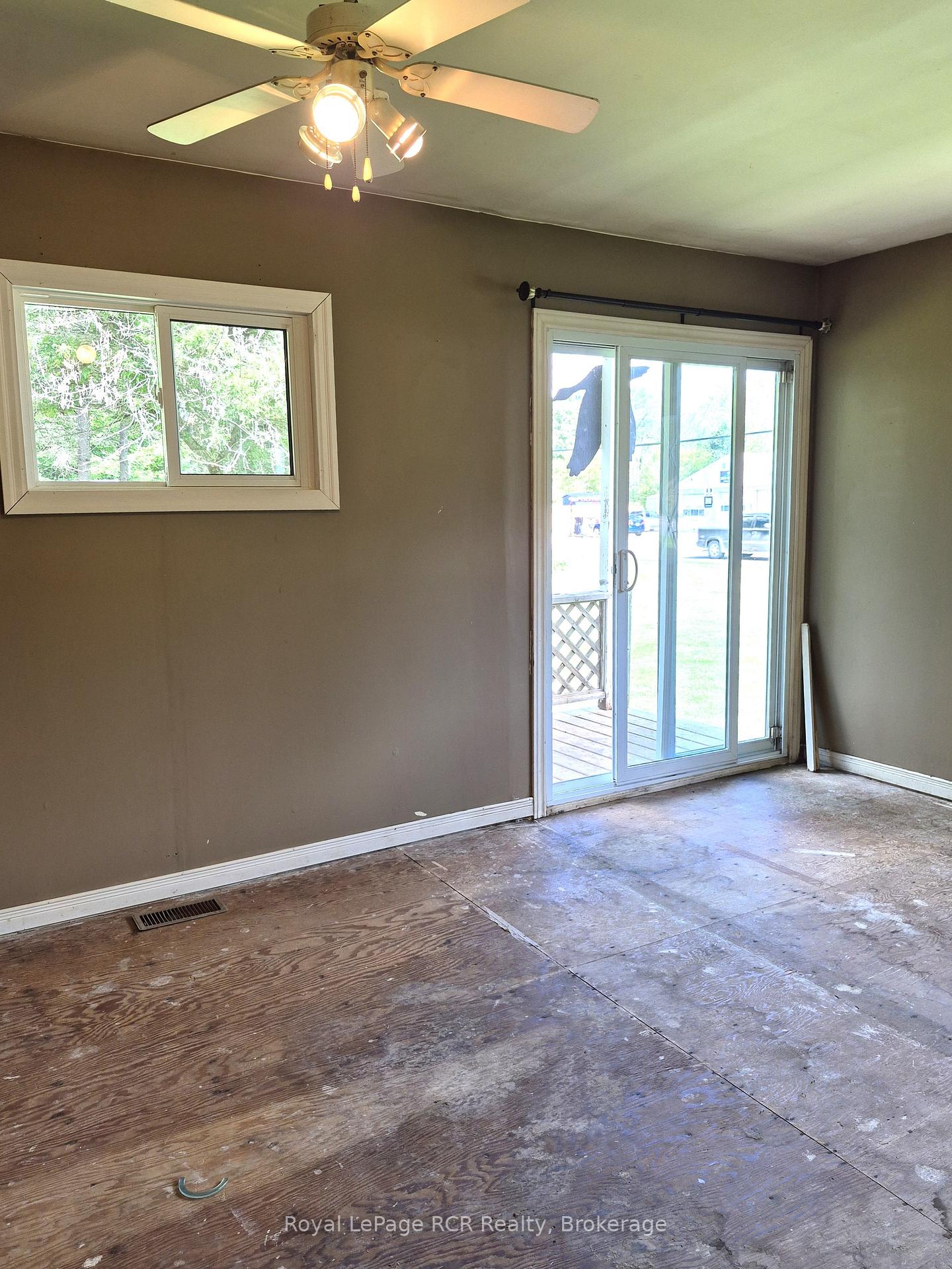 Photo 30 of 777014 10 Highway, Chatsworth — HOMEH