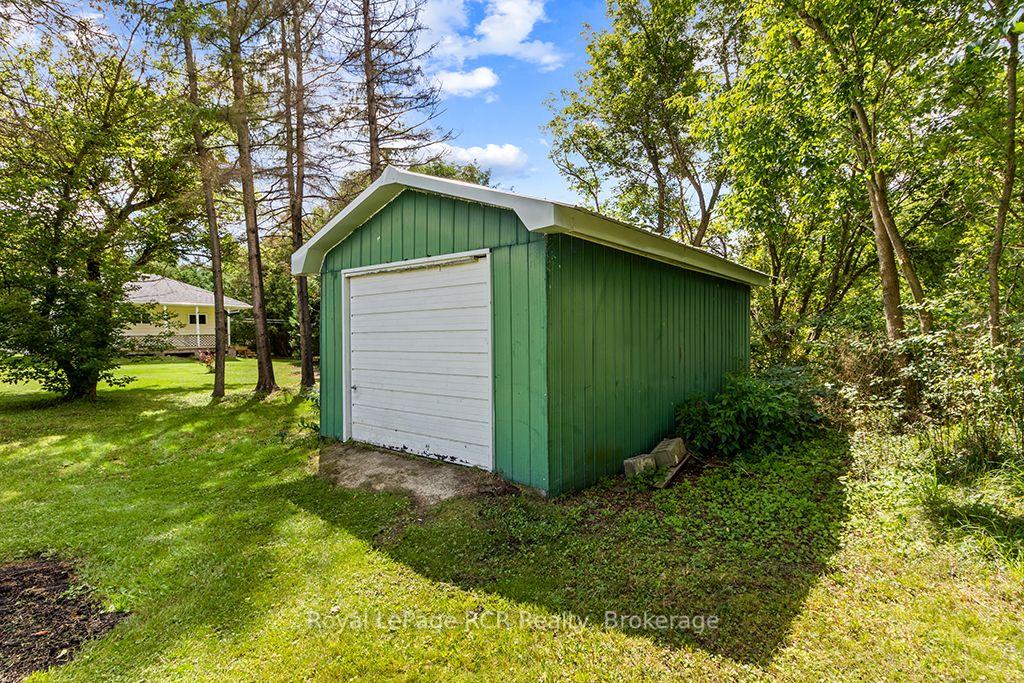 Photo 38 of 777014 10 Highway, Chatsworth — HOMEH