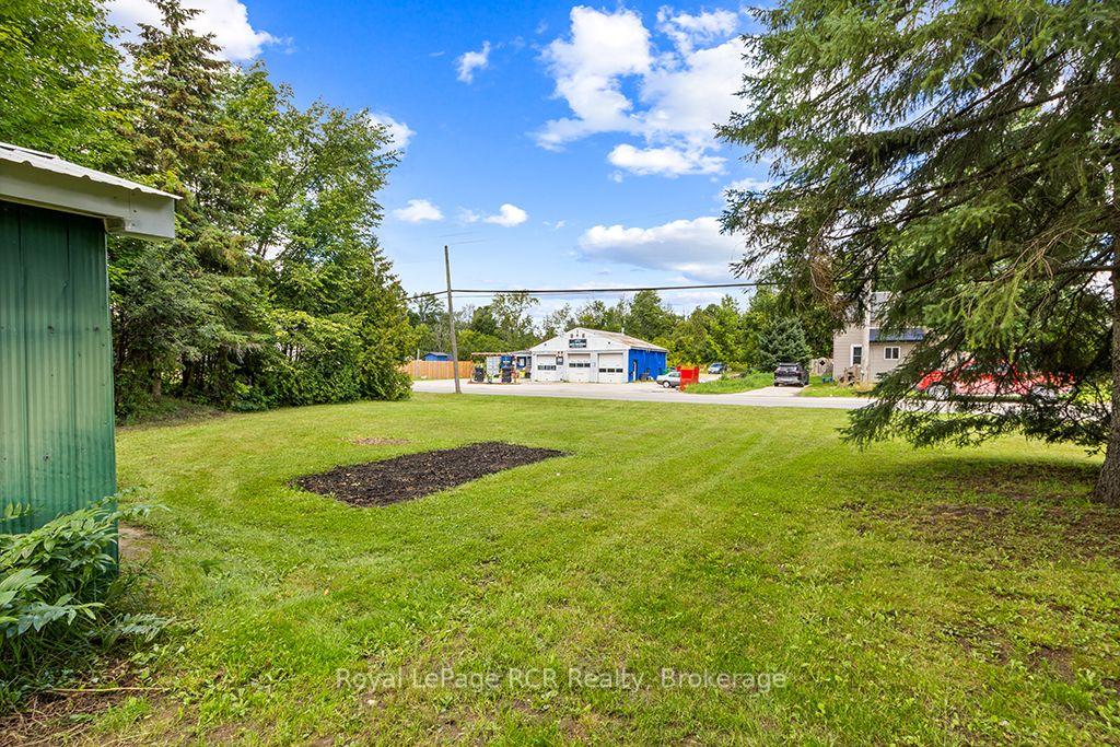 Photo 40 of 777014 10 Highway, Chatsworth — HOMEH