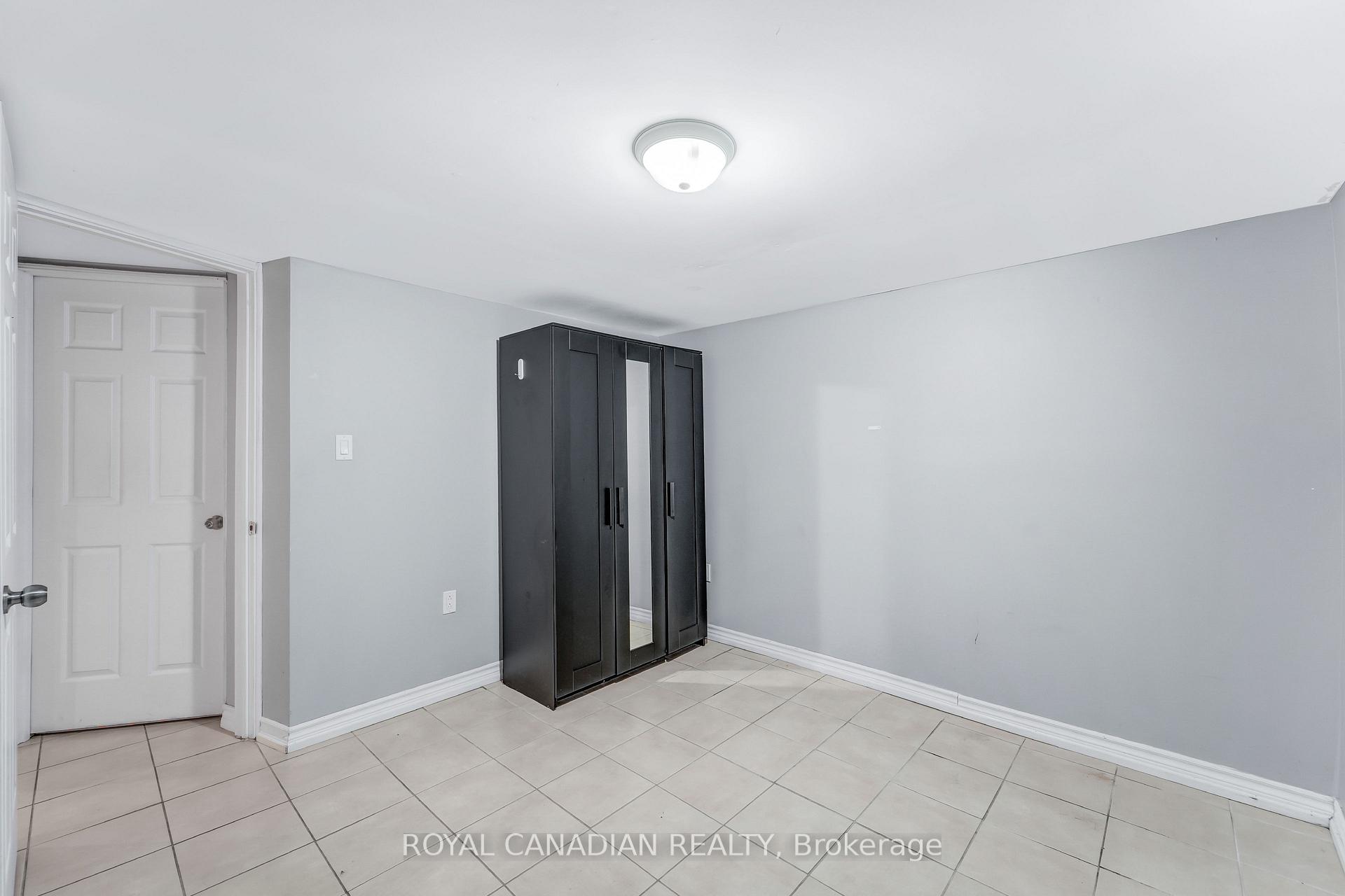 Photo 6 of Unit BSMT, 115 Darlingside Drive, Scarborough, West Hill — HOMEH