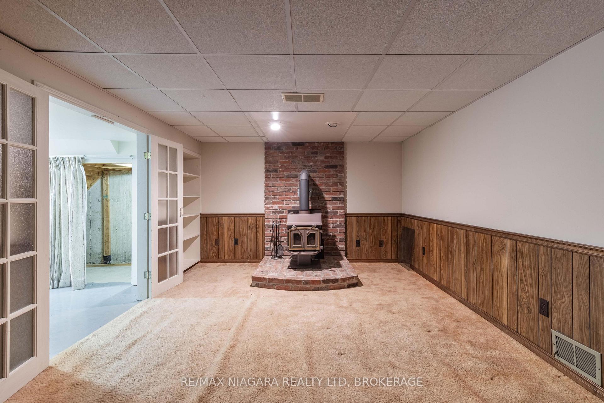 Photo 16 of 29 Granada Drive, St. Catharines, Lakeshore — HOMEH