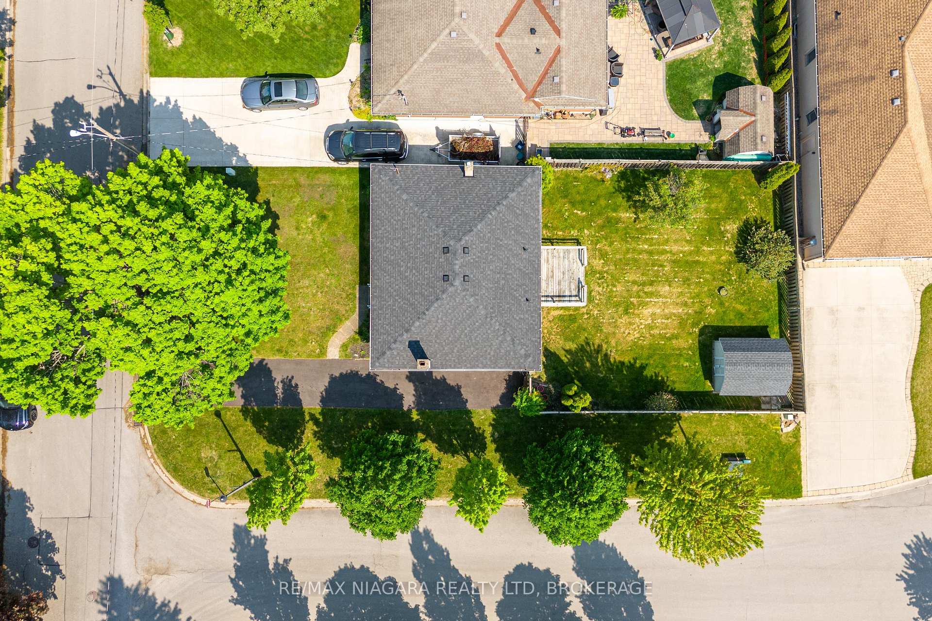 Photo 20 of 29 Granada Drive, St. Catharines, Lakeshore — HOMEH