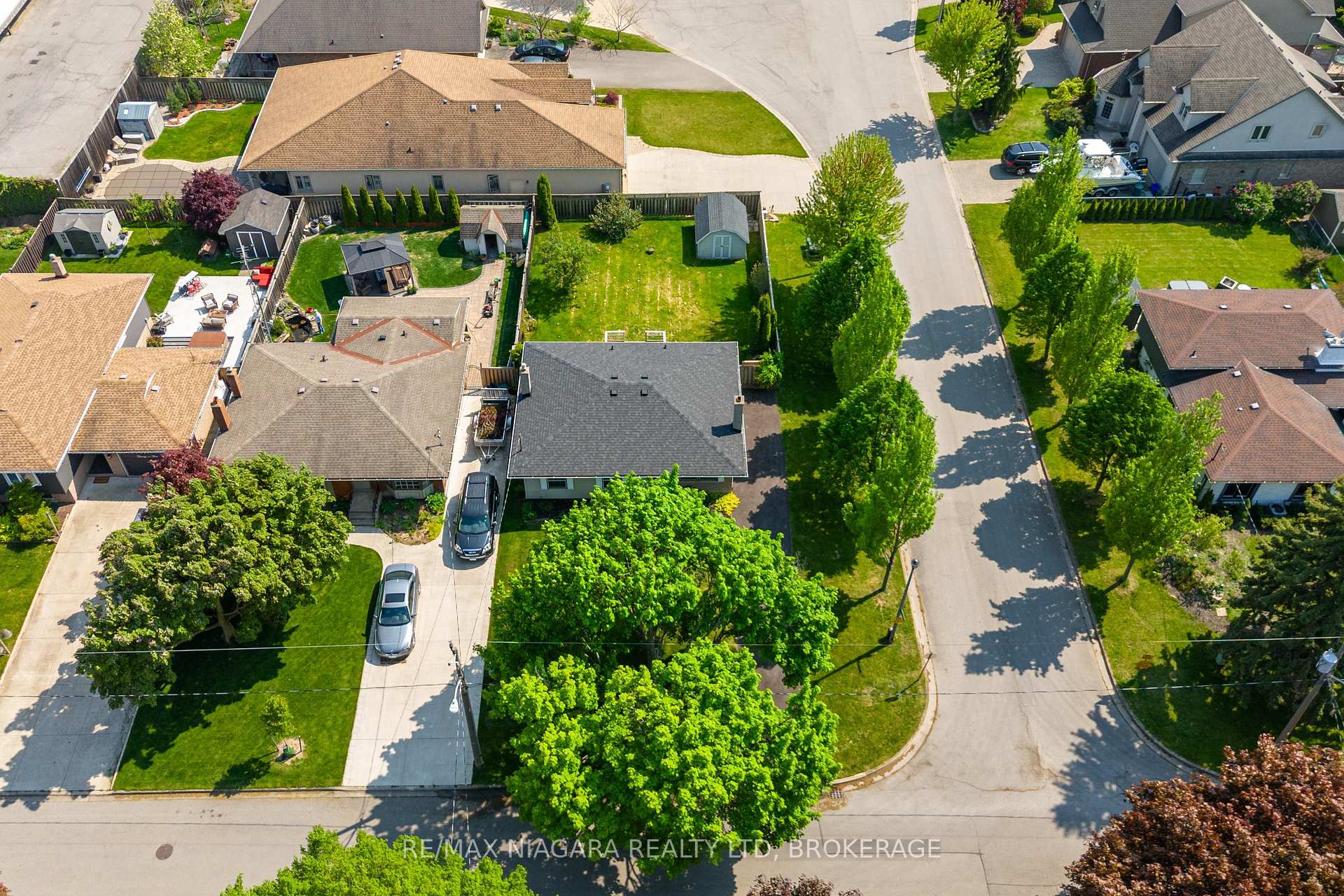 Photo 22 of 29 Granada Drive, St. Catharines, Lakeshore — HOMEH