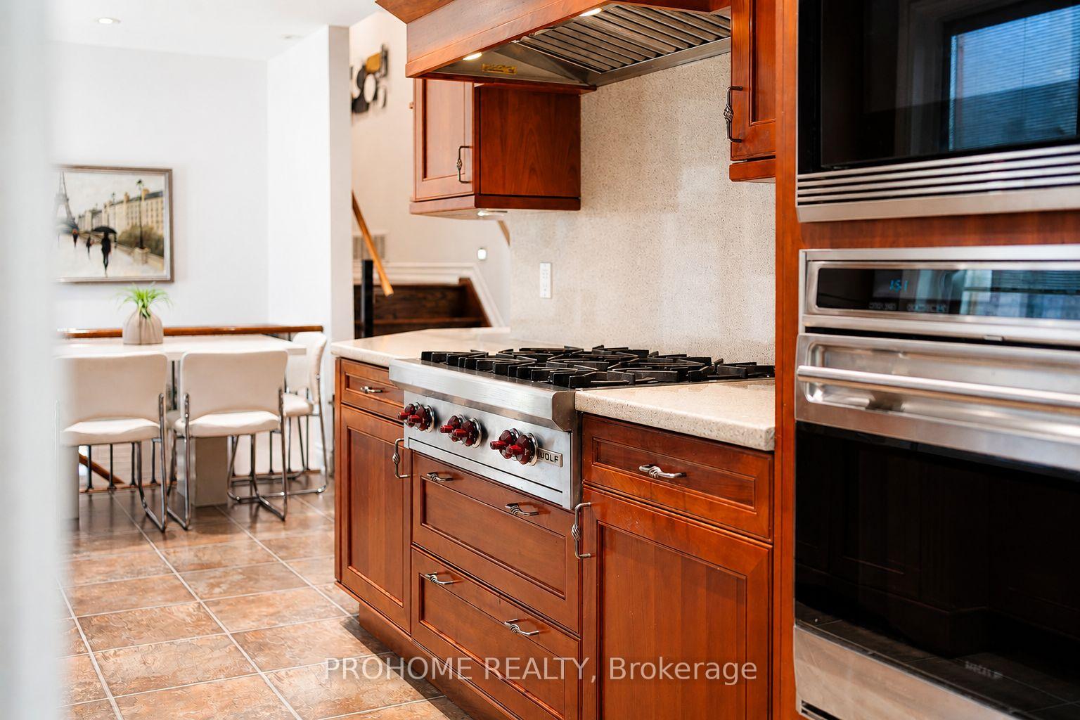 Photo 15 of 16 Tuscay Court, Markham, Unionville — HOMEH