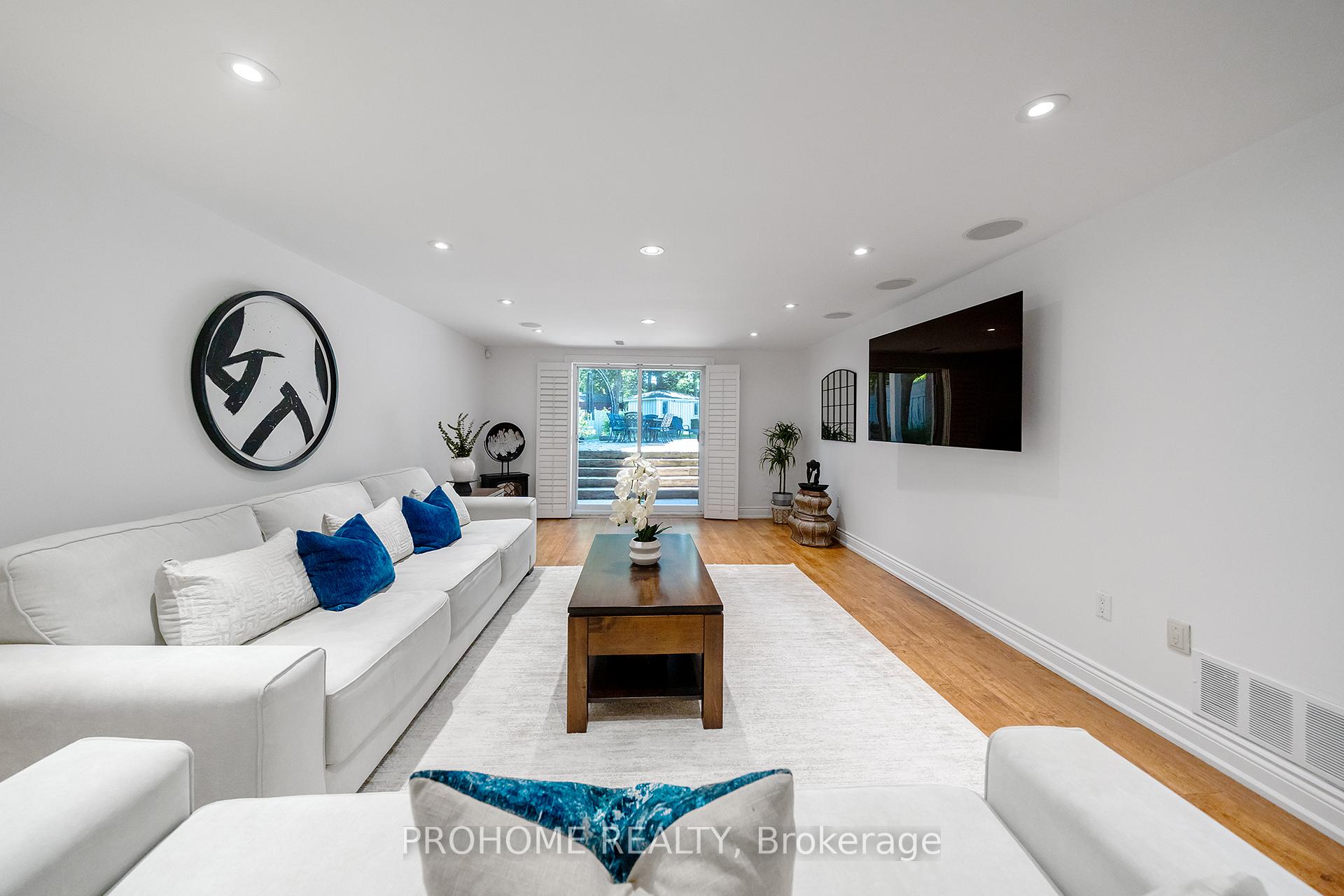 Photo 18 of 16 Tuscay Court, Markham, Unionville — HOMEH