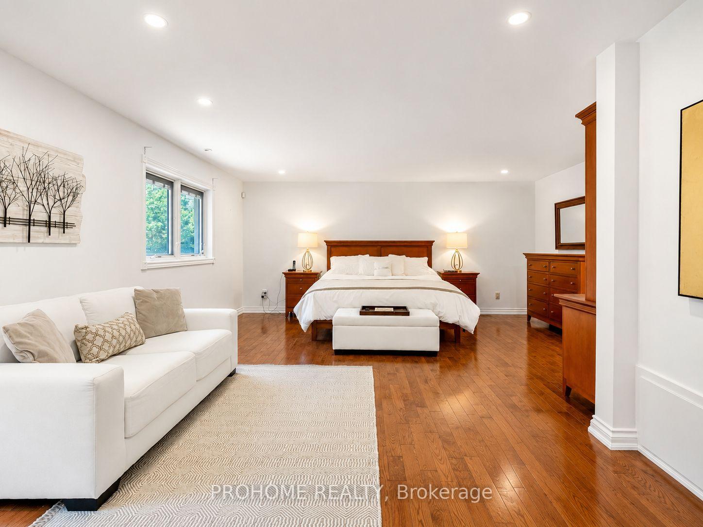 Photo 21 of 16 Tuscay Court, Markham, Unionville — HOMEH