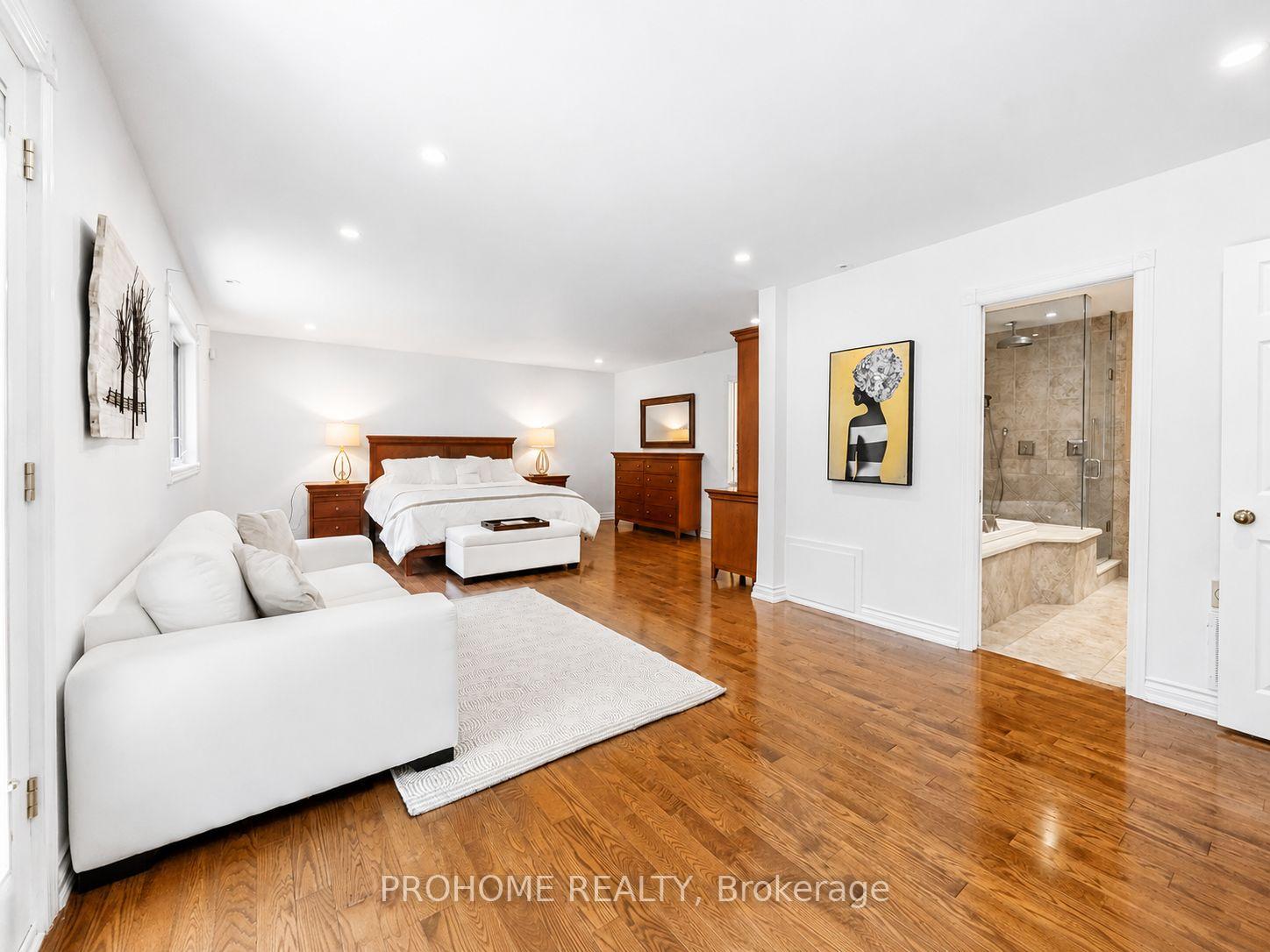 Photo 22 of 16 Tuscay Court, Markham, Unionville — HOMEH