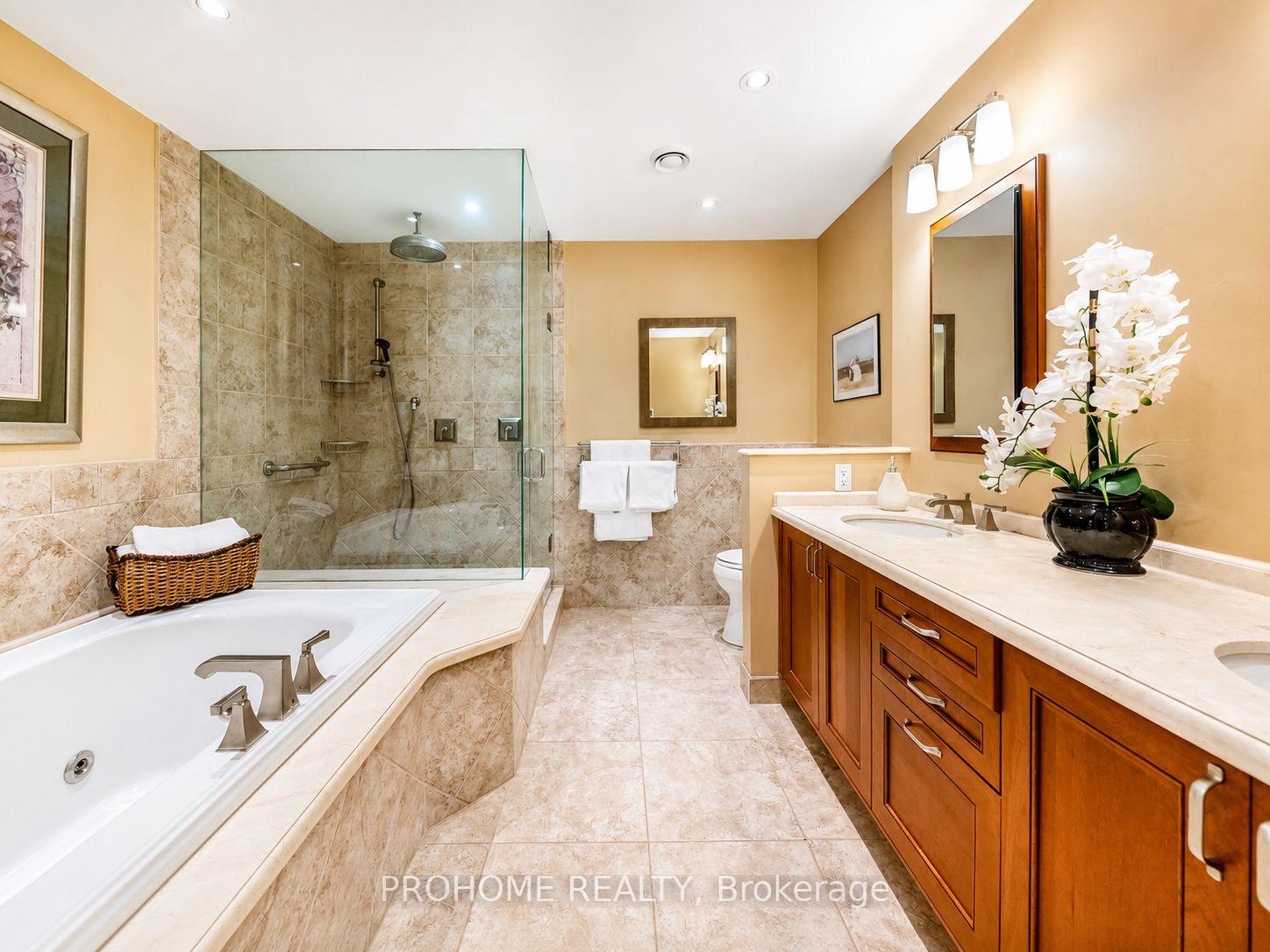 Photo 27 of 16 Tuscay Court, Markham, Unionville — HOMEH