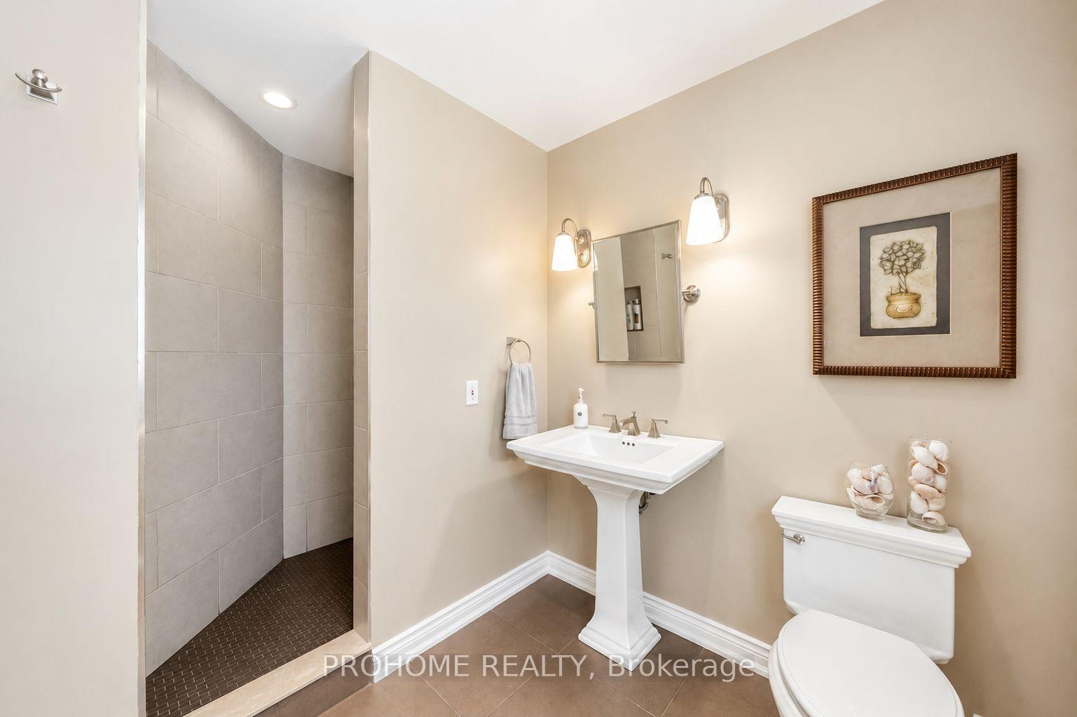 Photo 31 of 16 Tuscay Court, Markham, Unionville — HOMEH