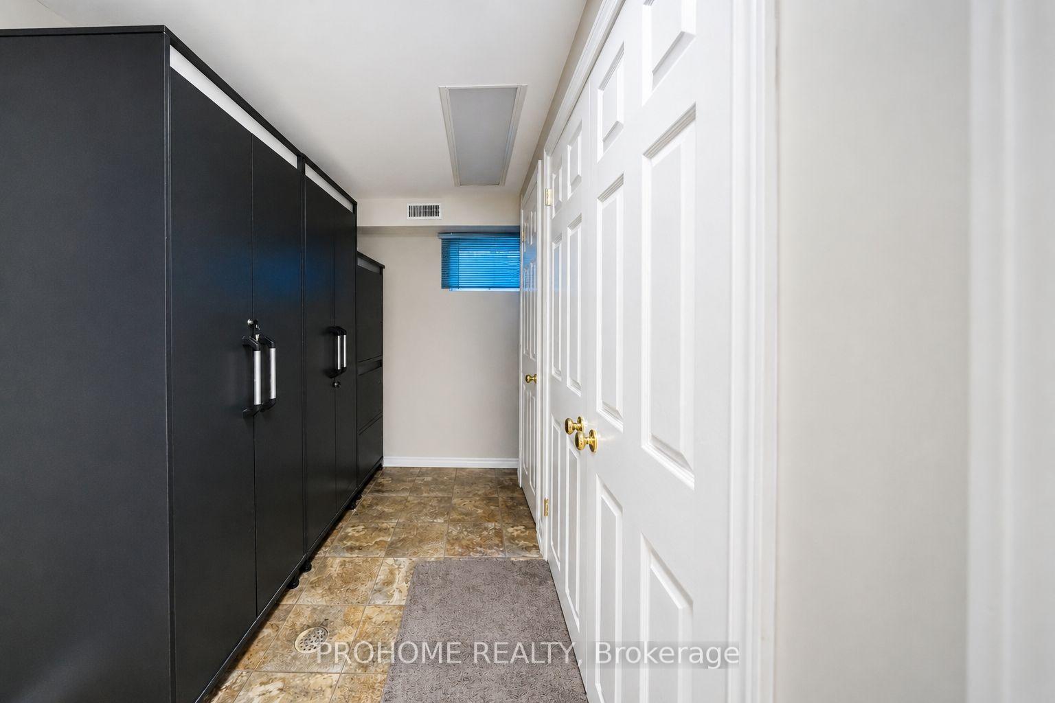 Photo 35 of 16 Tuscay Court, Markham, Unionville — HOMEH