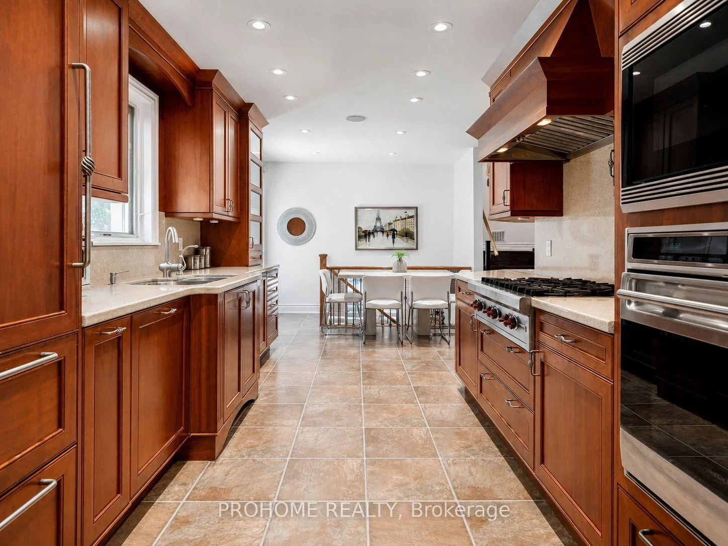 Photo 2 of 16 Tuscay Court, Markham, Unionville — HOMEH