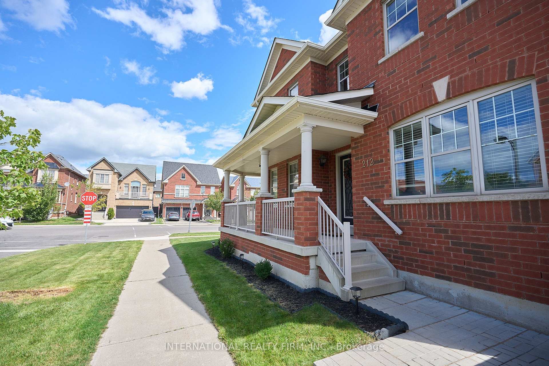 Photo 3 of 212 Pringle Avenue, Milton, Scott — HOMEH