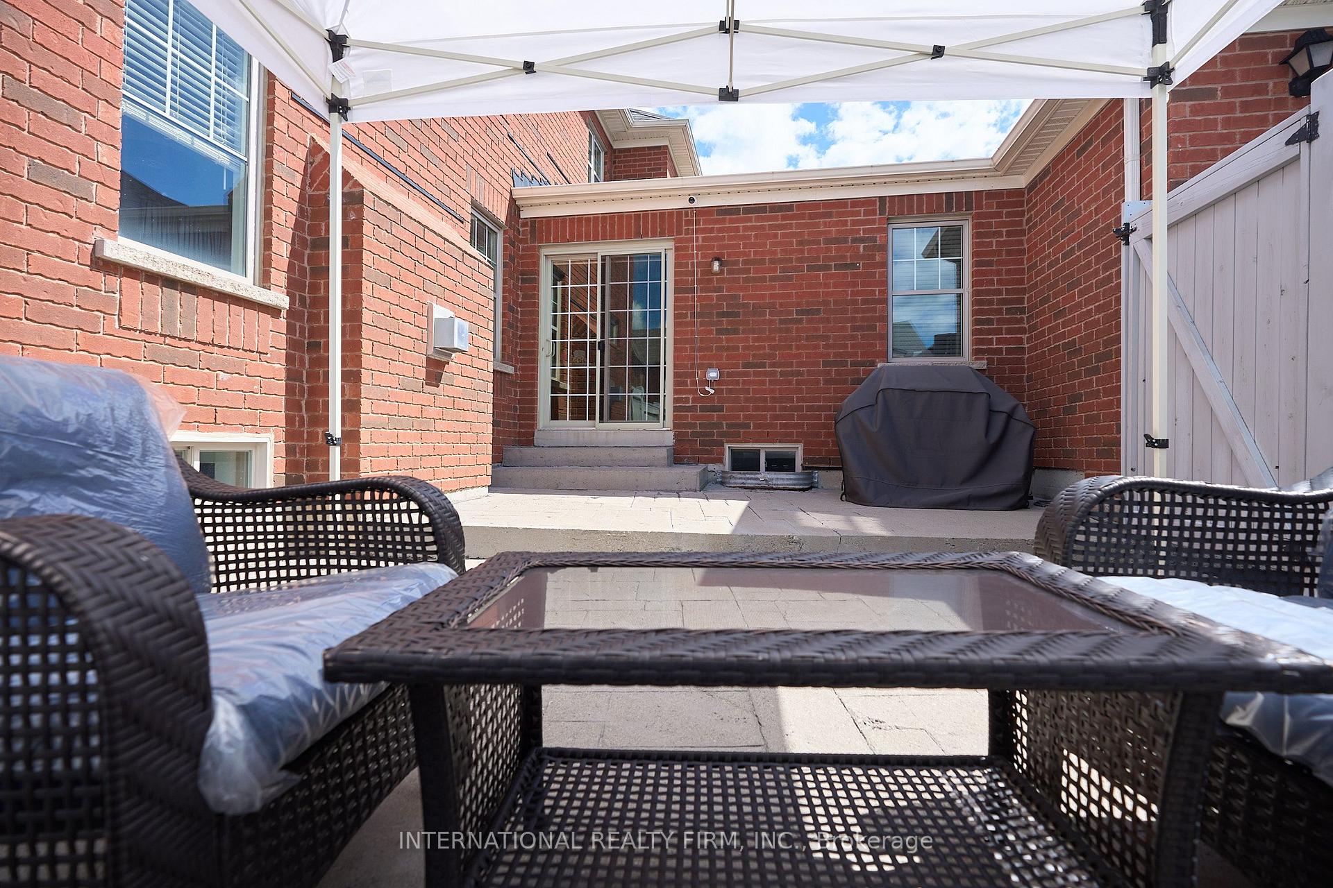 Photo 5 of 212 Pringle Avenue, Milton, Scott — HOMEH
