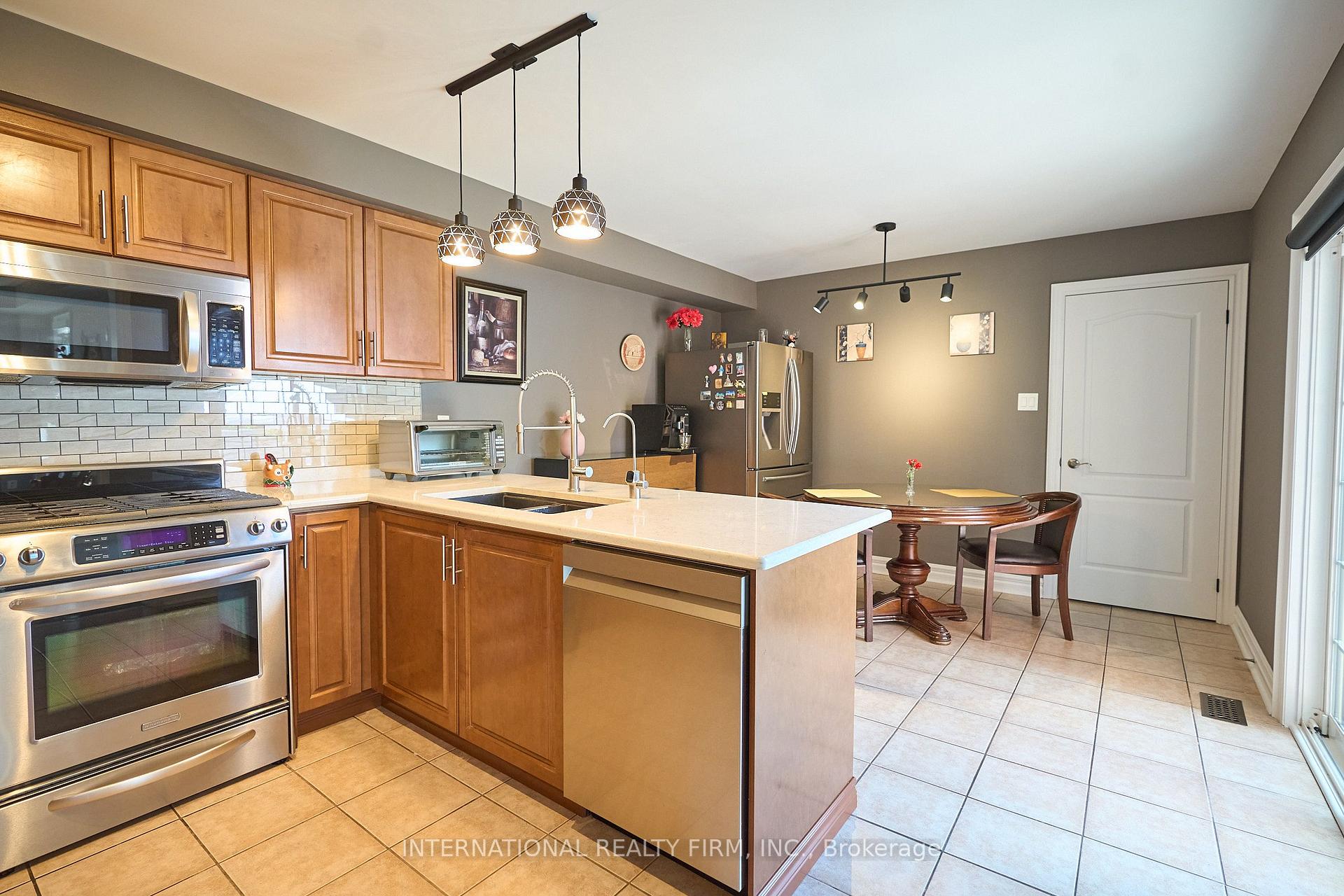 Photo 18 of 212 Pringle Avenue, Milton, Scott — HOMEH