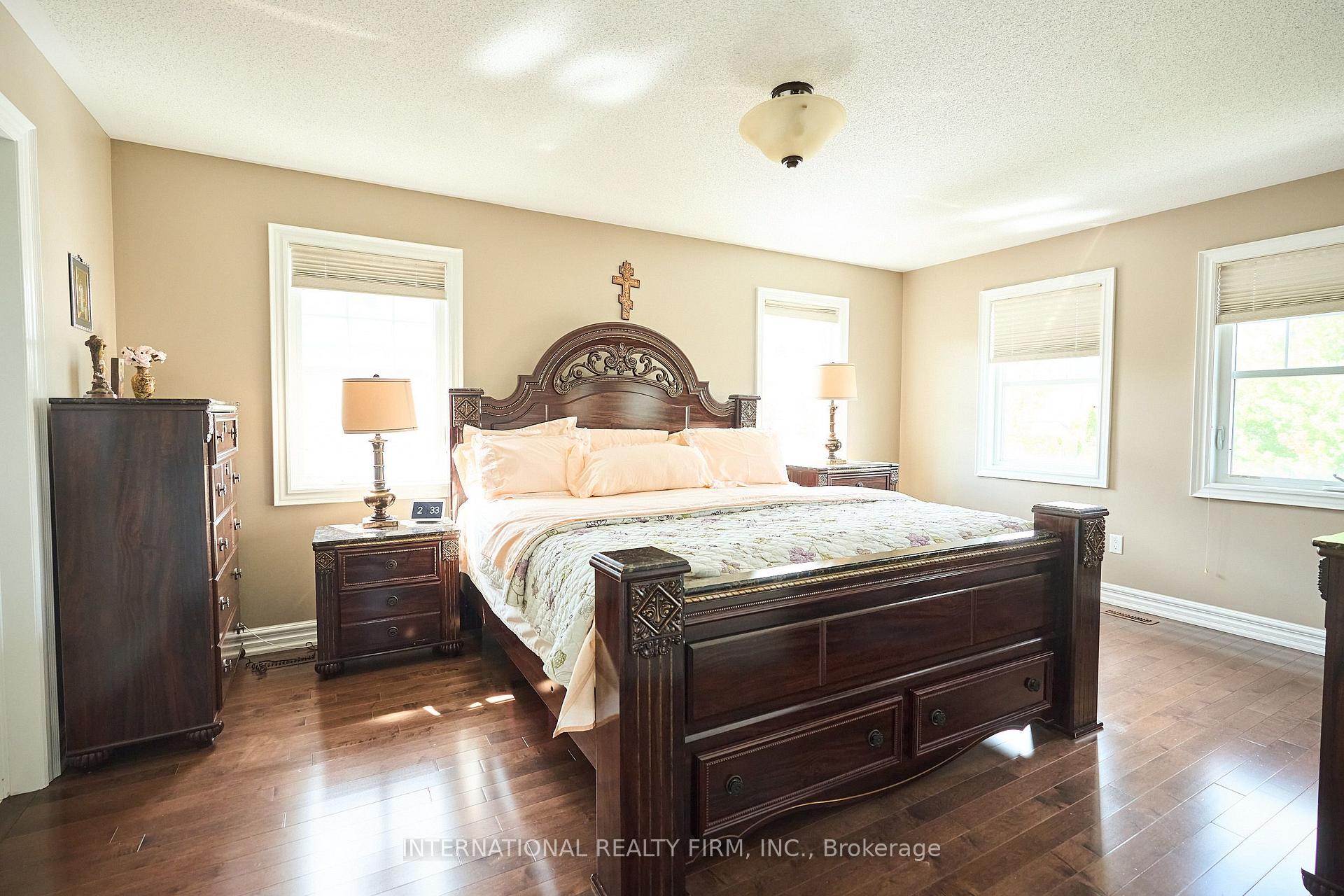 Photo 25 of 212 Pringle Avenue, Milton, Scott — HOMEH